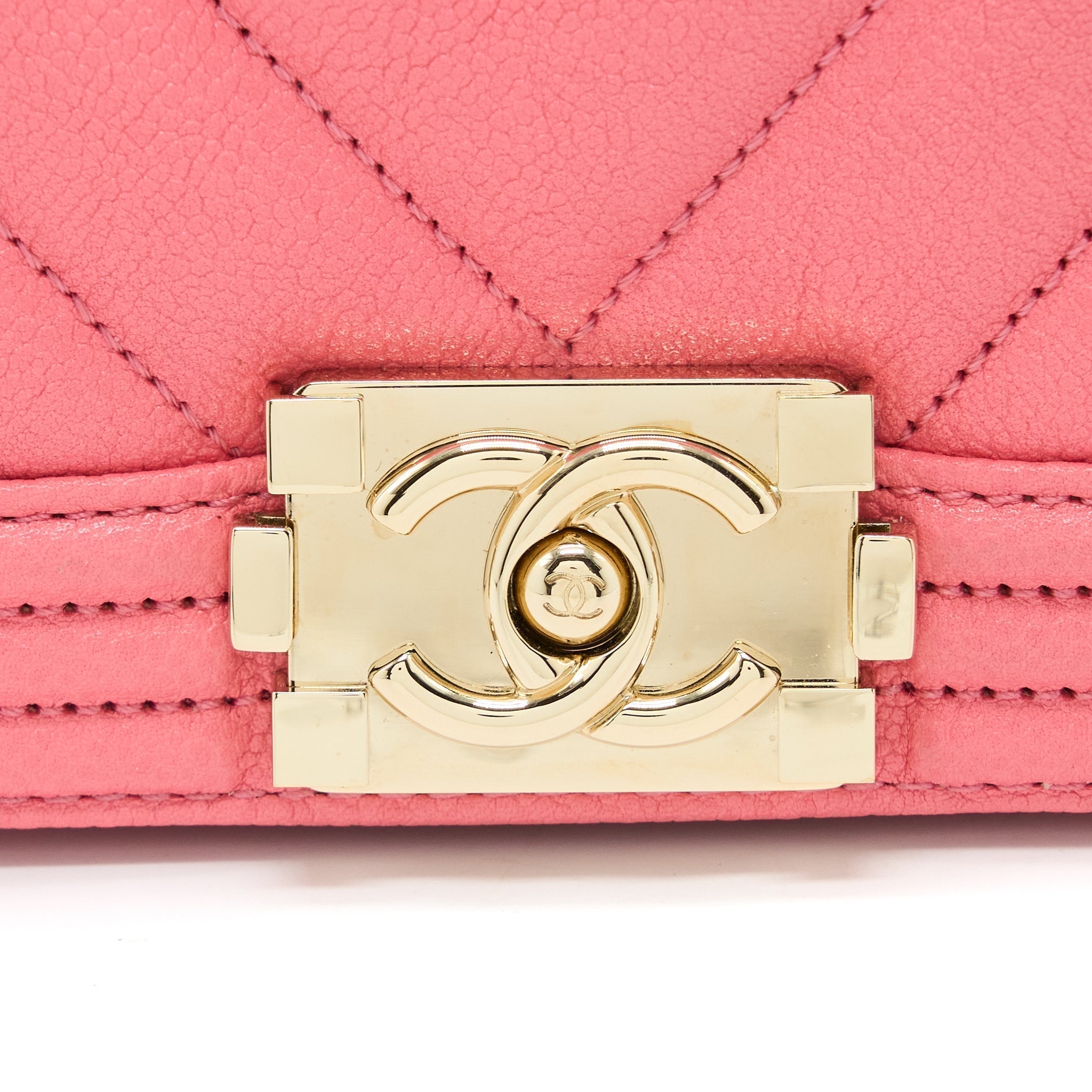 chanel-super-mini-boy-bag-chevron-calfskin-pink-lghw-microchip