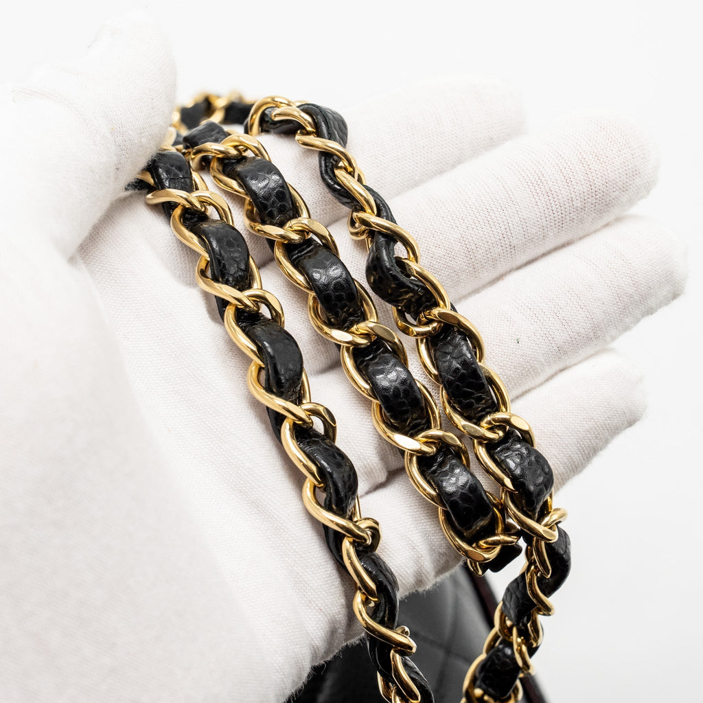 chanel-medium-classic-double-flap-bag-caviar-black-ghwmicrochip-1