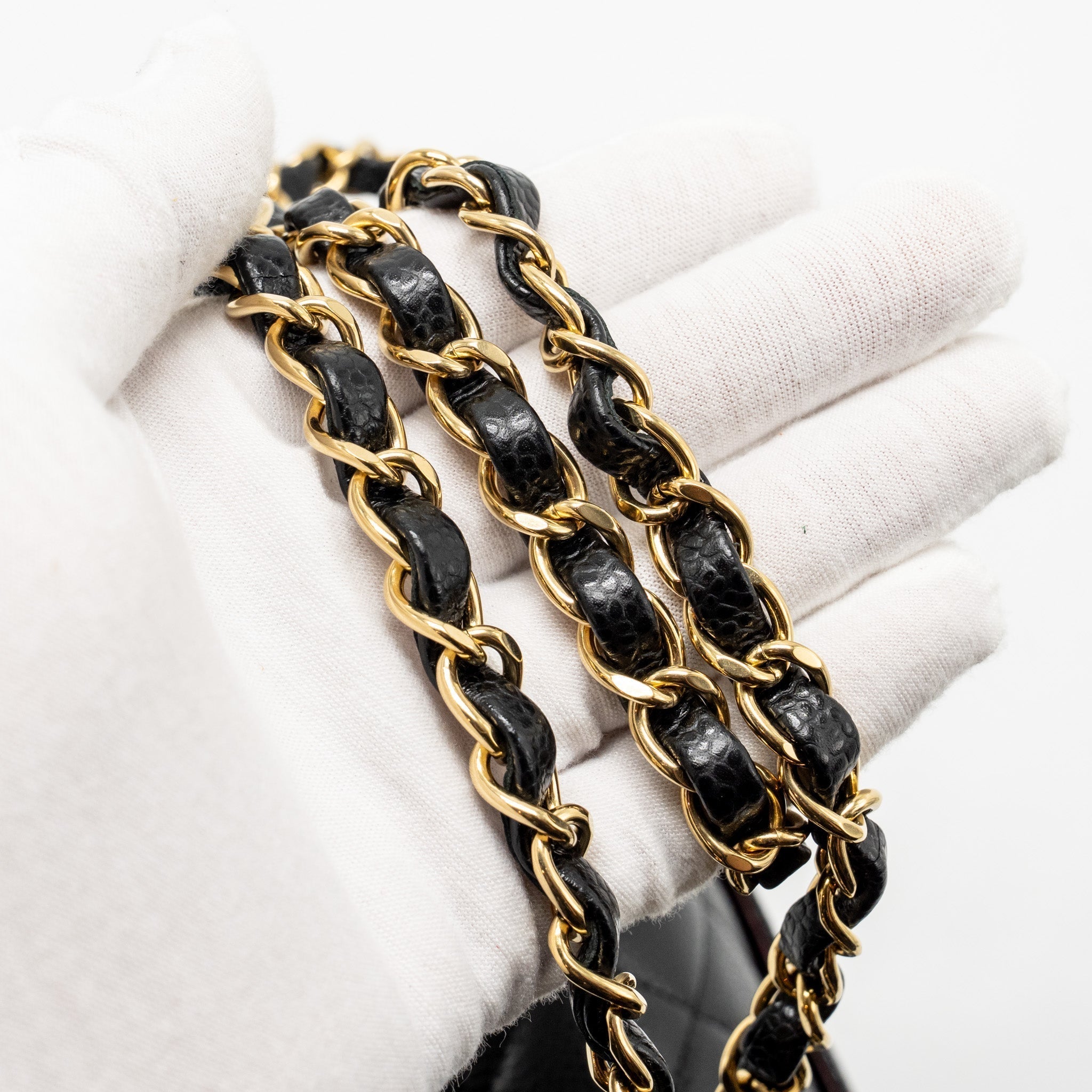 chanel-medium-classic-double-flap-bag-caviar-black-ghwmicrochip-1