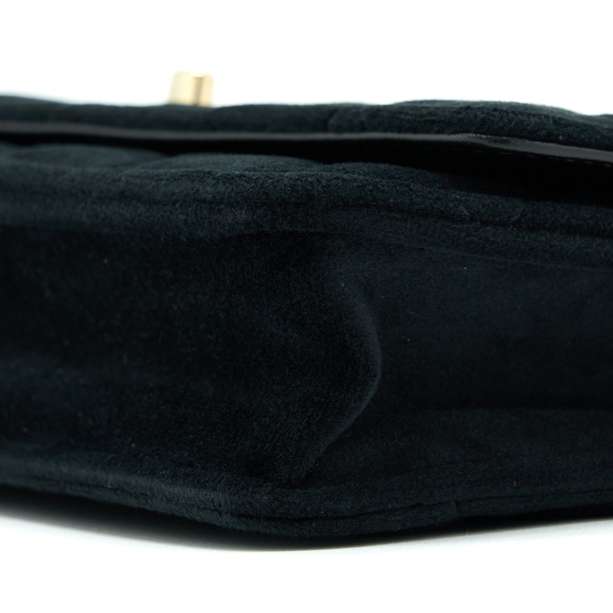 chanel-velvet-pearl-crush-wallet-on-chain-black-lghw