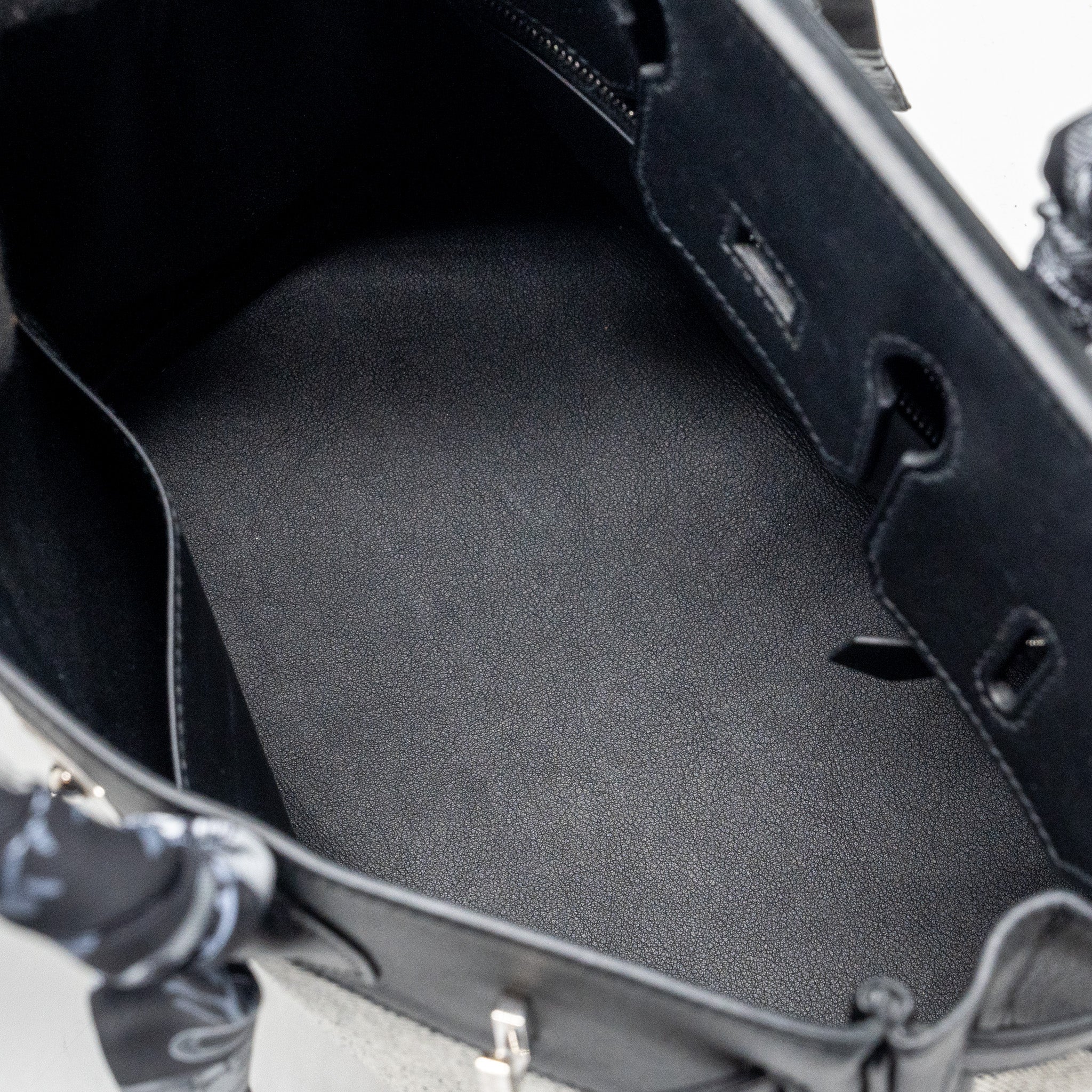 hermes-birkin-25-toile-swift-canvas-black-shw-stamp-b
