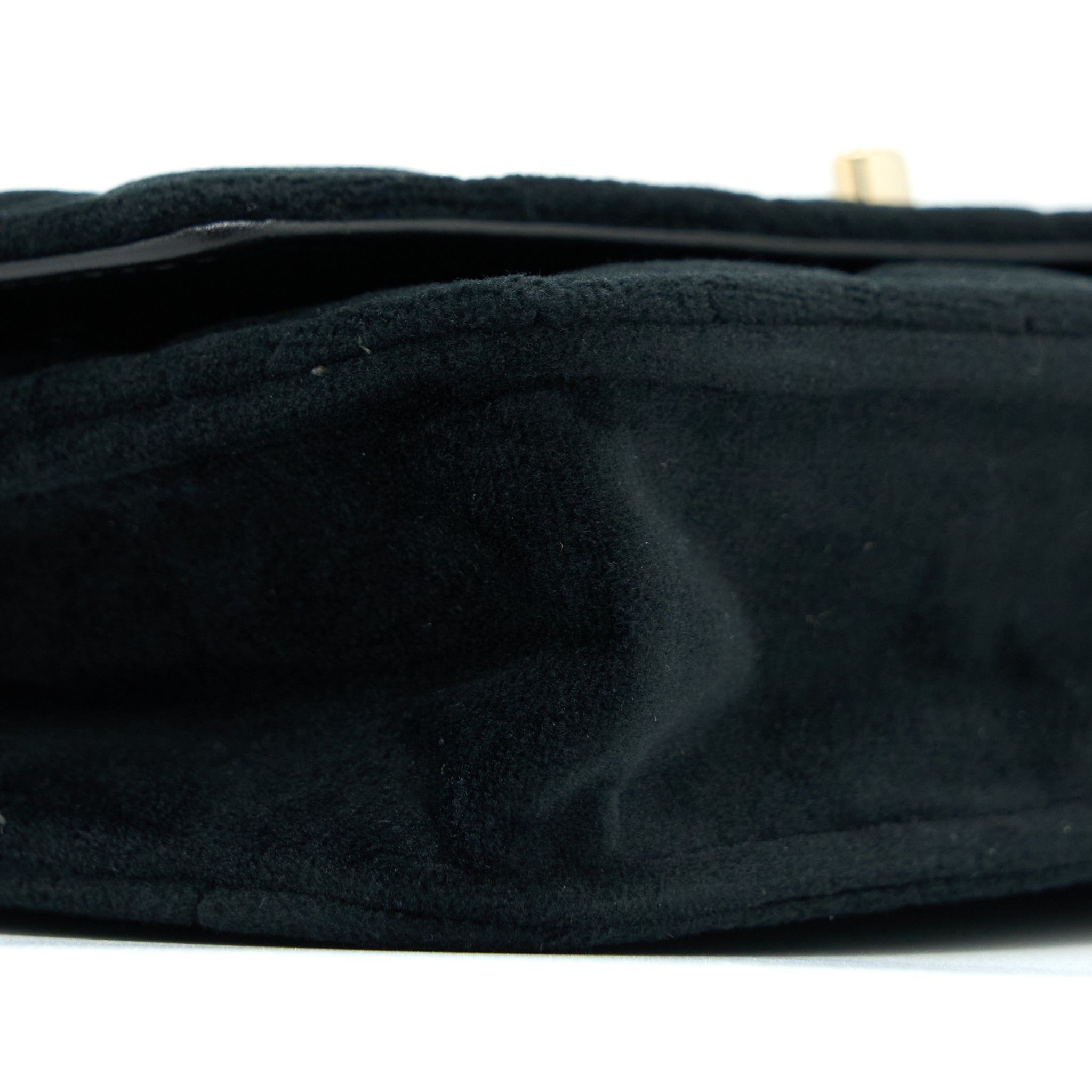 chanel-velvet-pearl-crush-wallet-on-chain-black-lghw