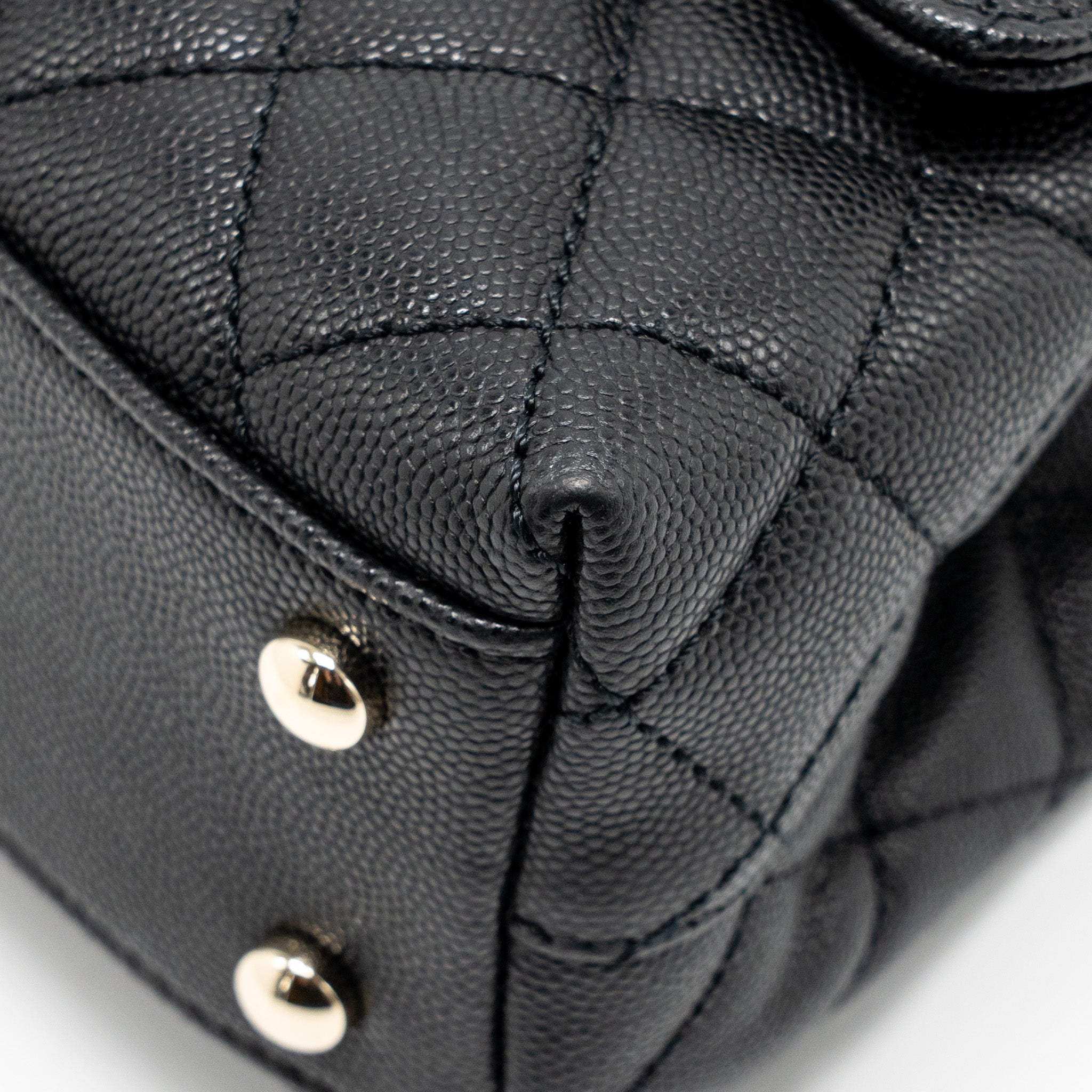 chanel-small-coco-handle-caviar-black-lghw-microchip-17