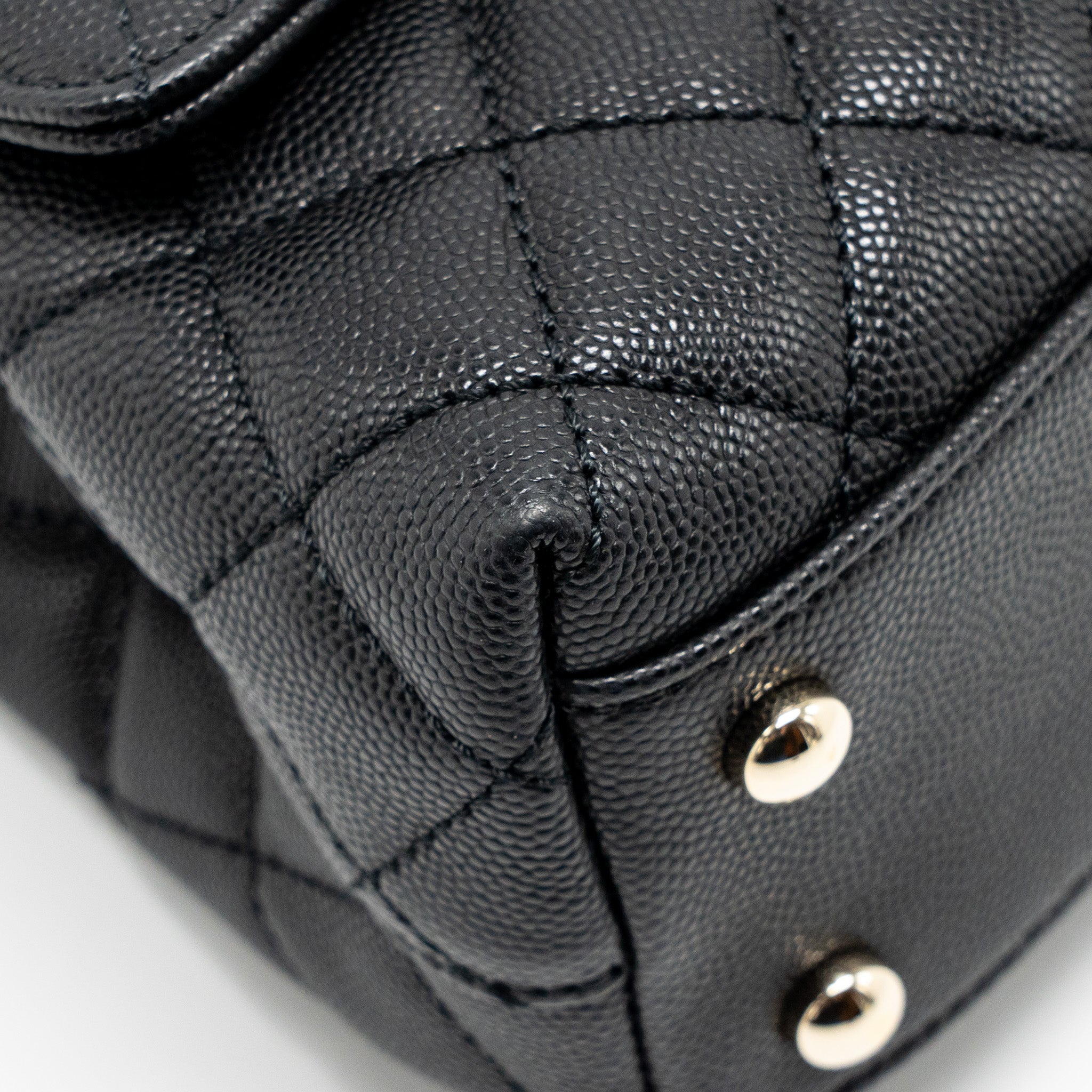 chanel-small-coco-handle-caviar-black-lghw-microchip-17