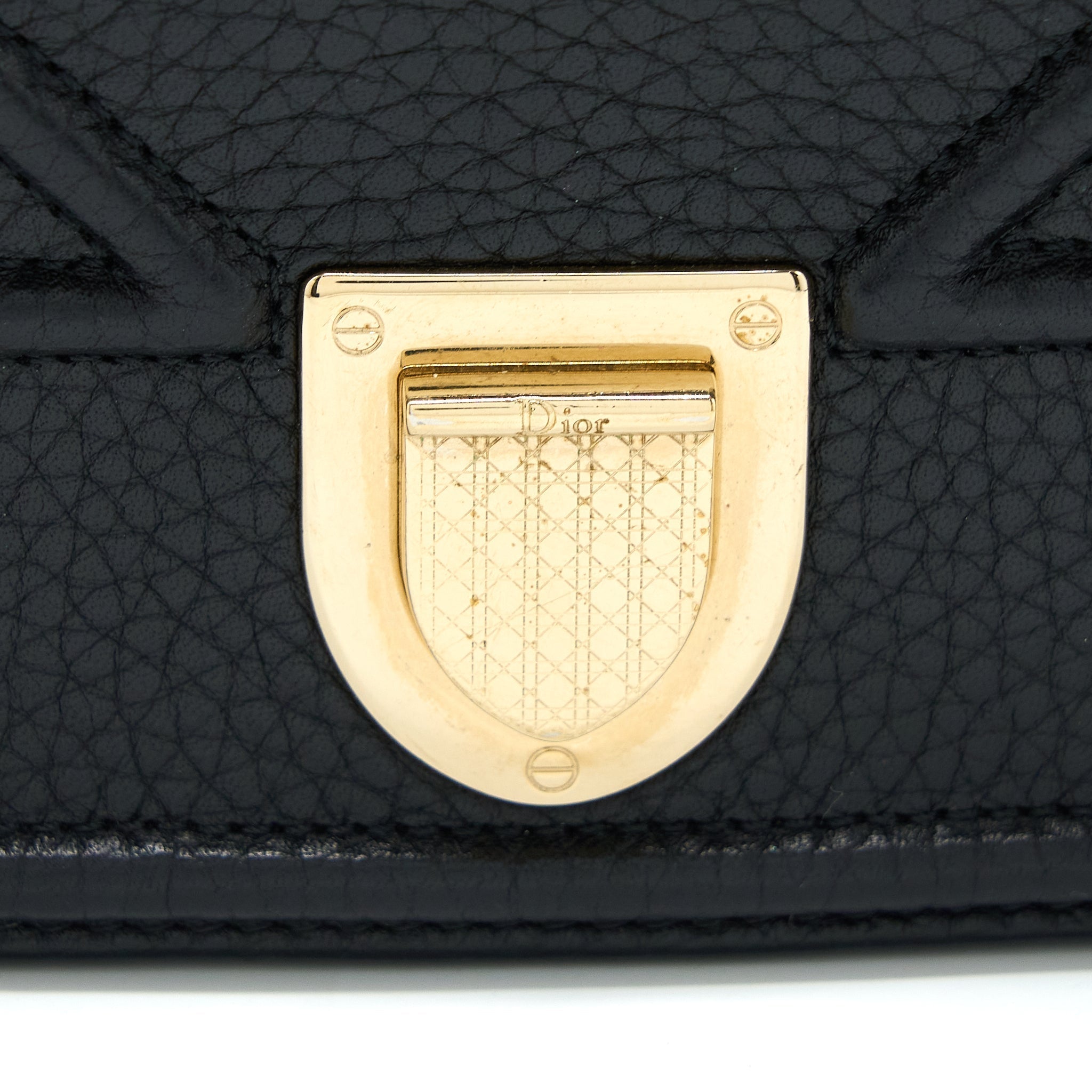dior-diorama-wallet-on-chain-grained-calfskin-black-lghw