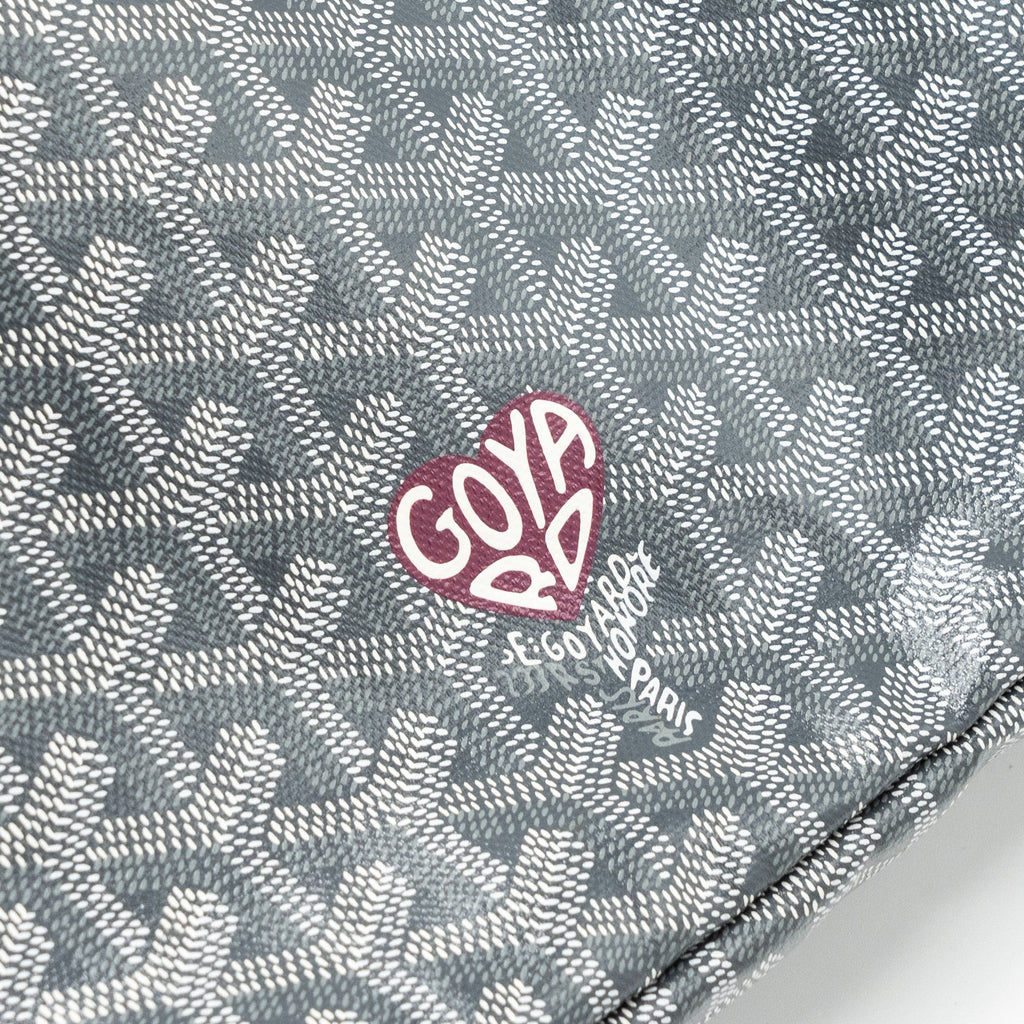 goyard-boheme-hobo-pm-goyardine-canvas-gris-shw