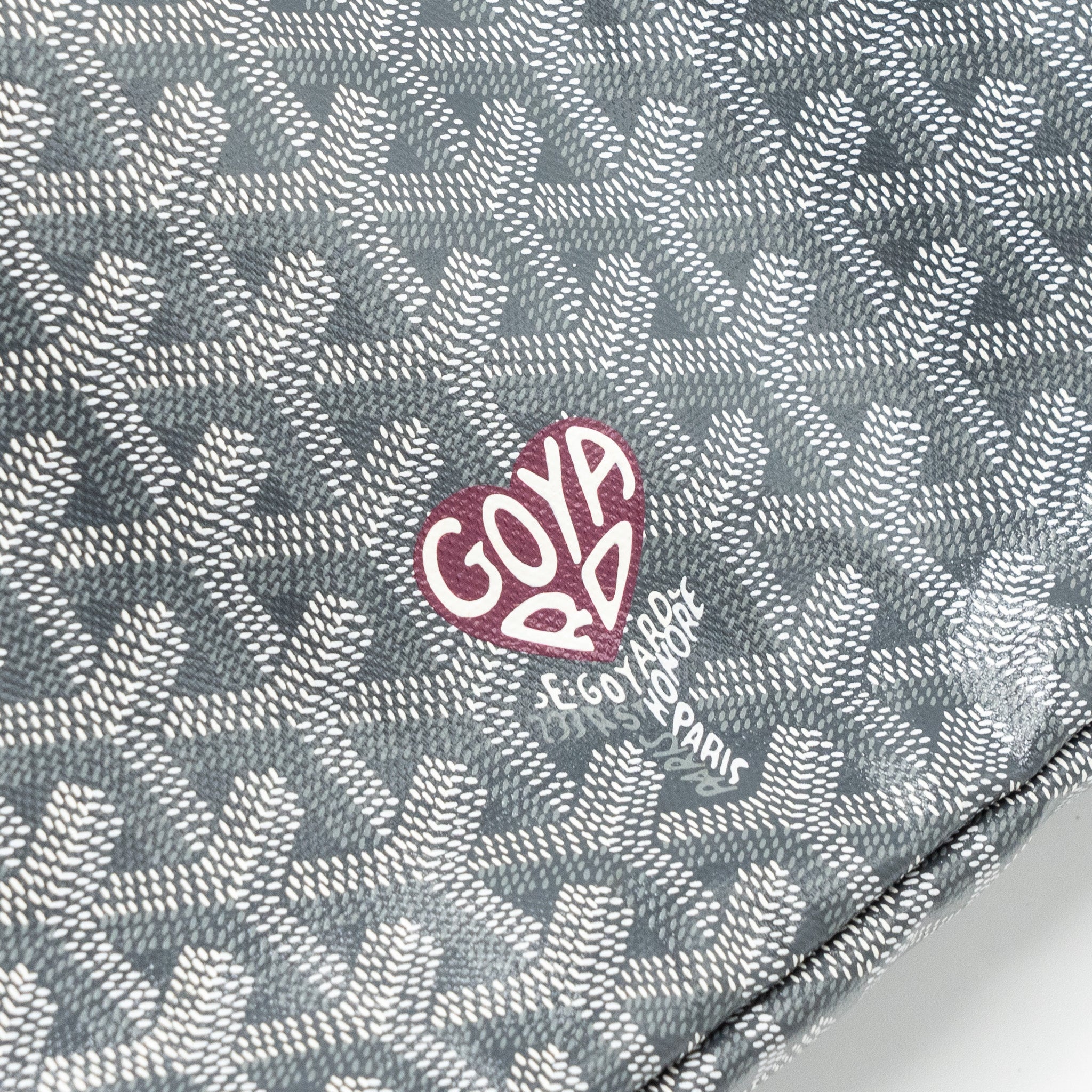 goyard-boheme-hobo-pm-goyardine-canvas-gris-shw