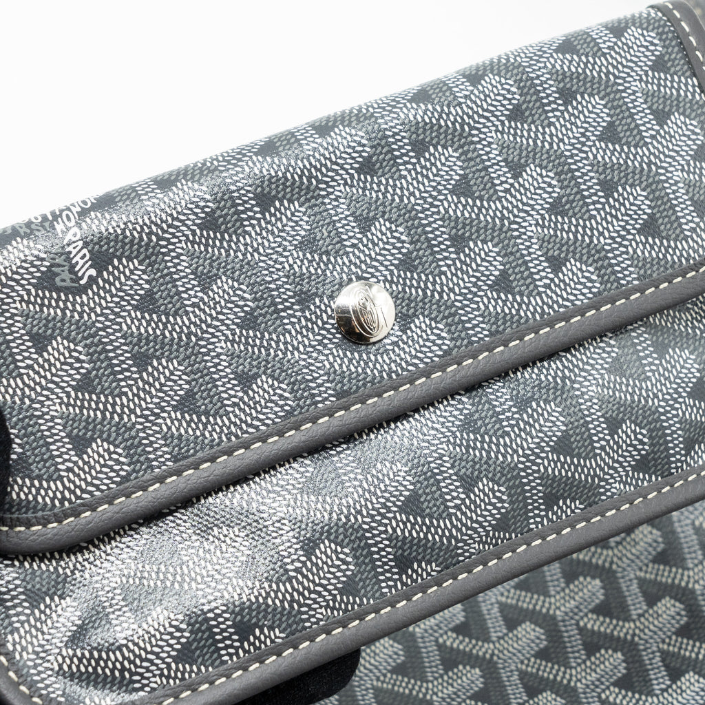 goyard-boheme-hobo-pm-goyardine-canvas-gris-shw