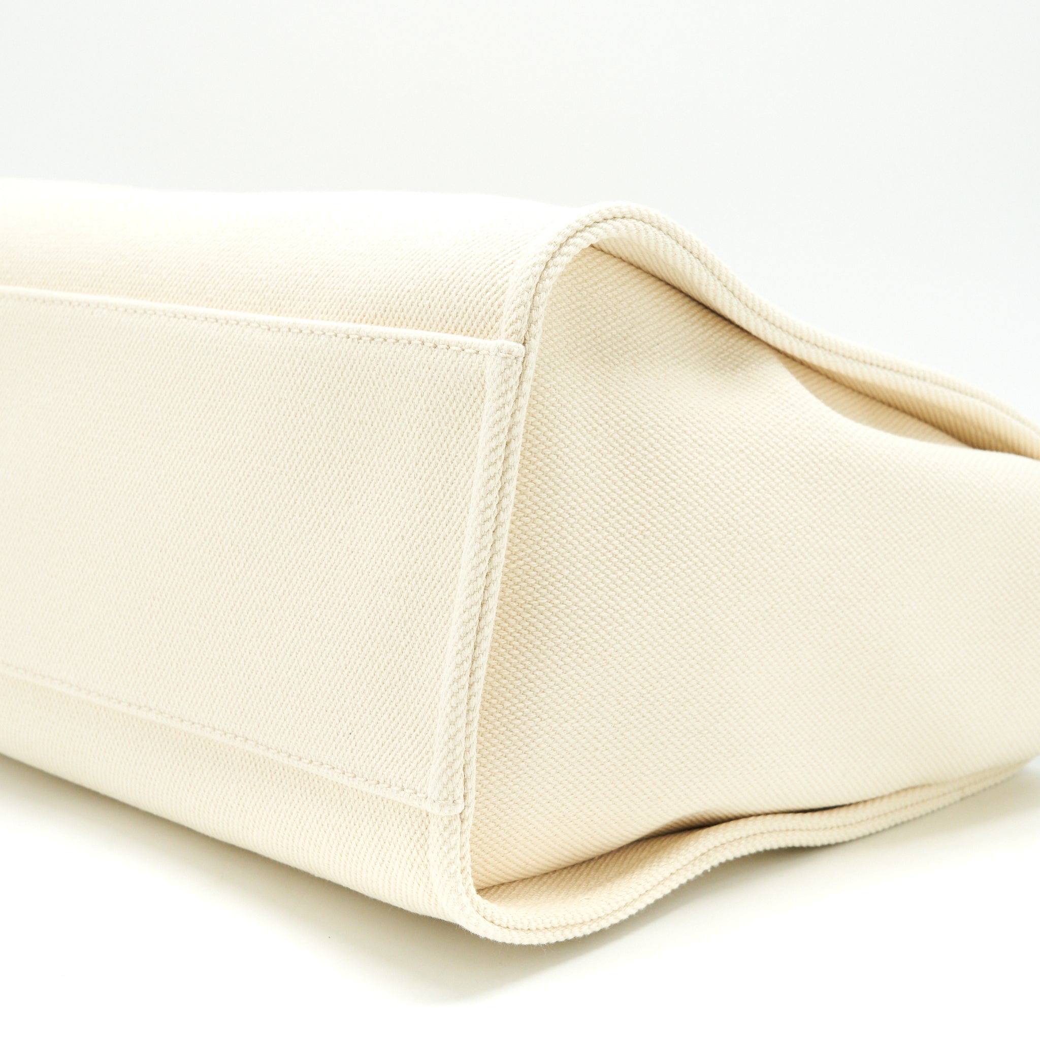 chanel-deauville-tote-bag-in-creamy-white-beige-with-tiny-pearls