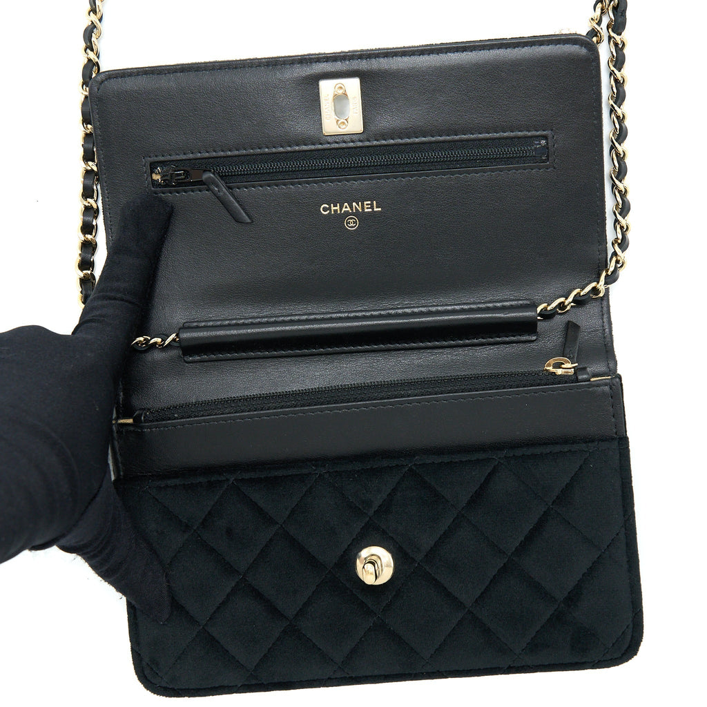 chanel-velvet-pearl-crush-wallet-on-chain-black-lghw