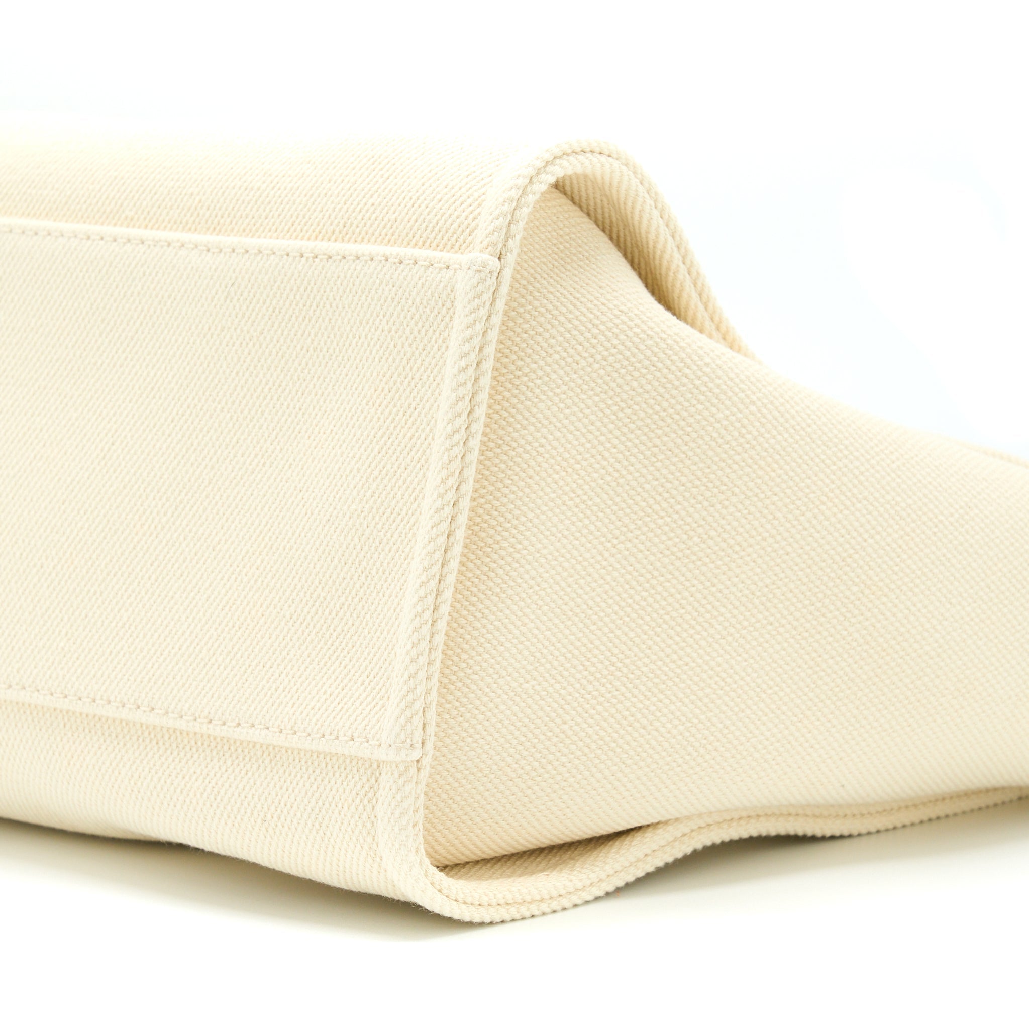 chanel-deauville-pearl-tote-canvas-ghw
