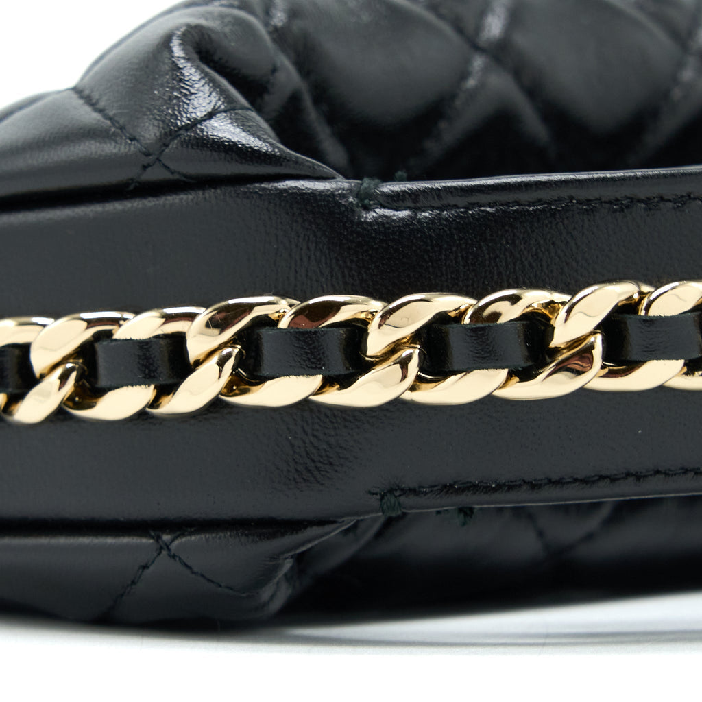 chanel-23c-round-cruise-pouch-lambskin-black-lghw-microchip