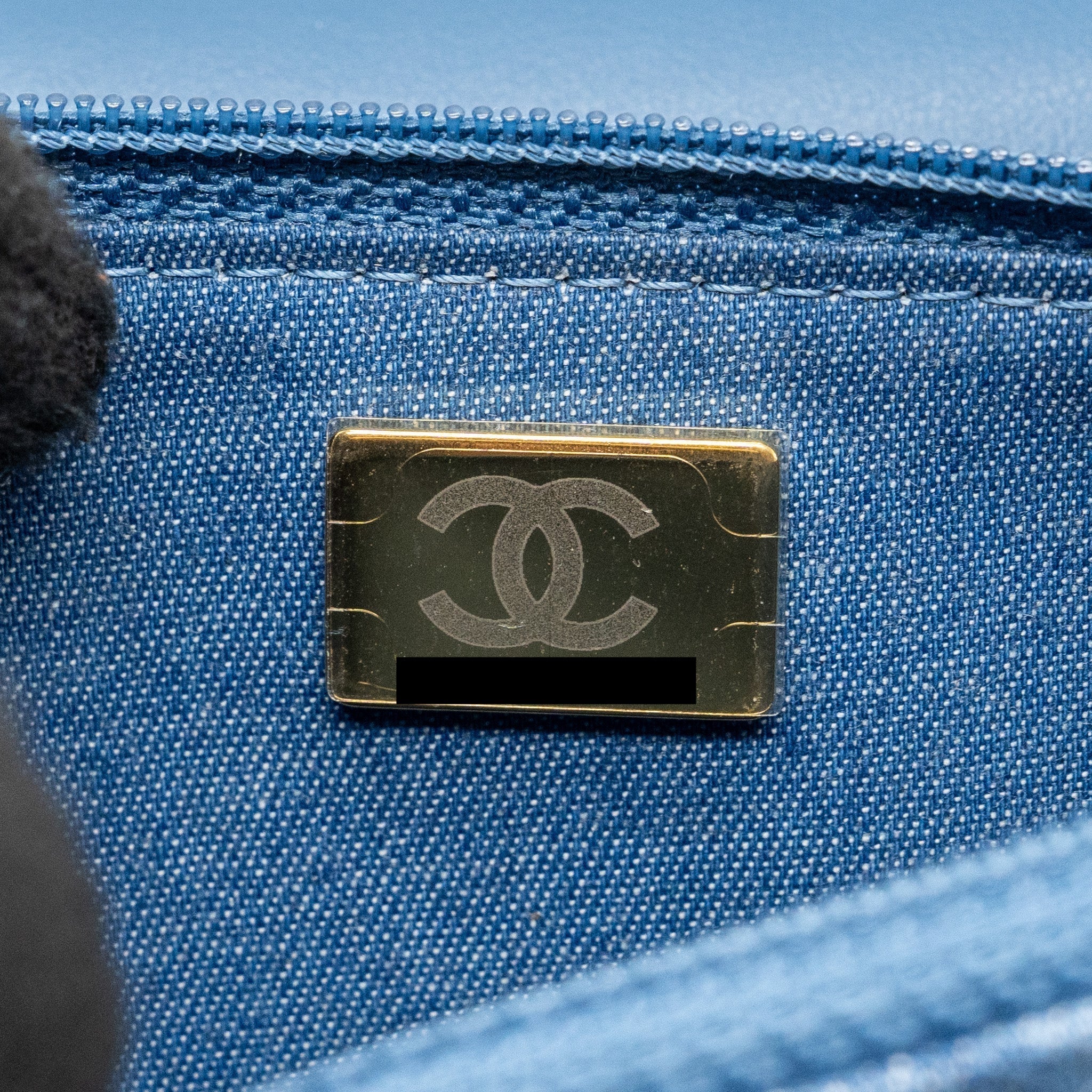 chanel-pearl-crush-wallet-on-chain-denim-blue-ghw-microchip