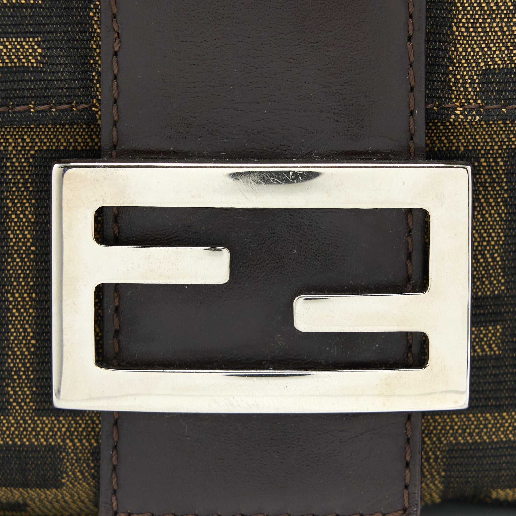 fendi-vintage-baguette-shouder-bag-ff-jacqiard-shw