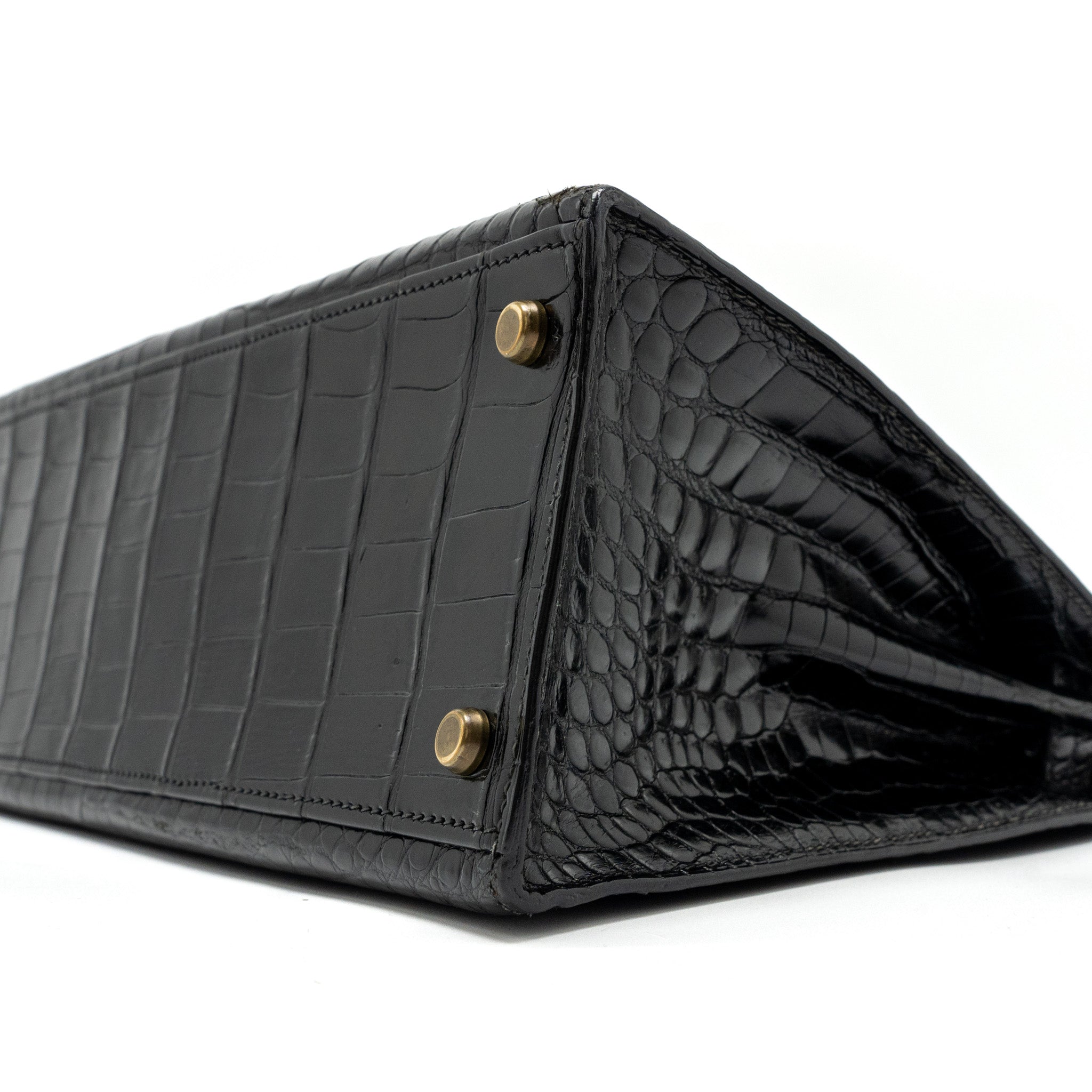 copy-of-hermes-kelly-32-shiny-crocodile-porosus-black-ghw-stamp-circle-q