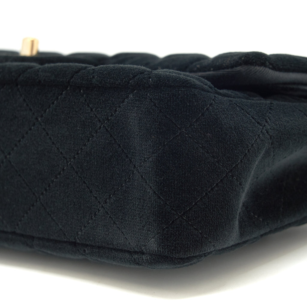 chanel-velvet-medium-classic-double-flap-bag-velvet-black-lghw