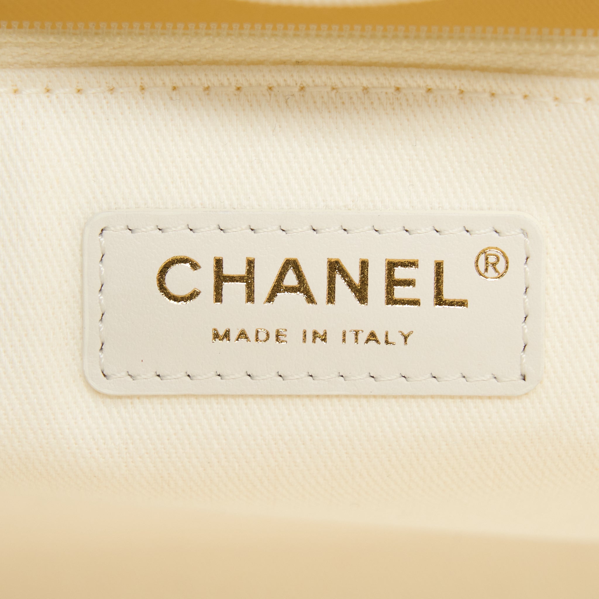 chanel-deauville-pearl-tote-canvas-ghw