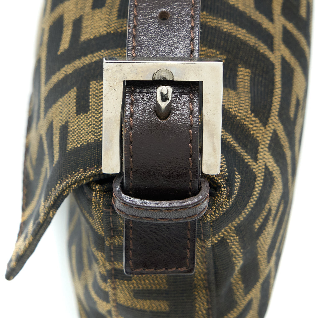 fendi-vintage-baguette-shouder-bag-ff-jacqiard-shw