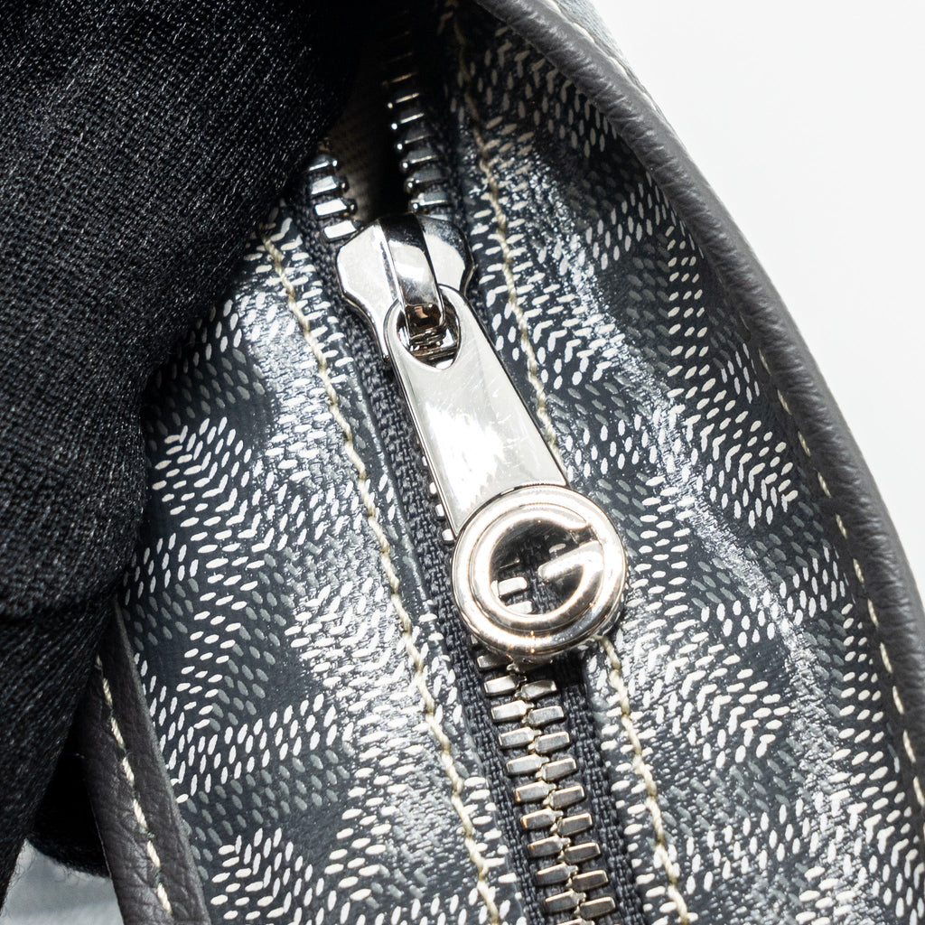 goyard-boheme-hobo-pm-goyardine-canvas-gris-shw