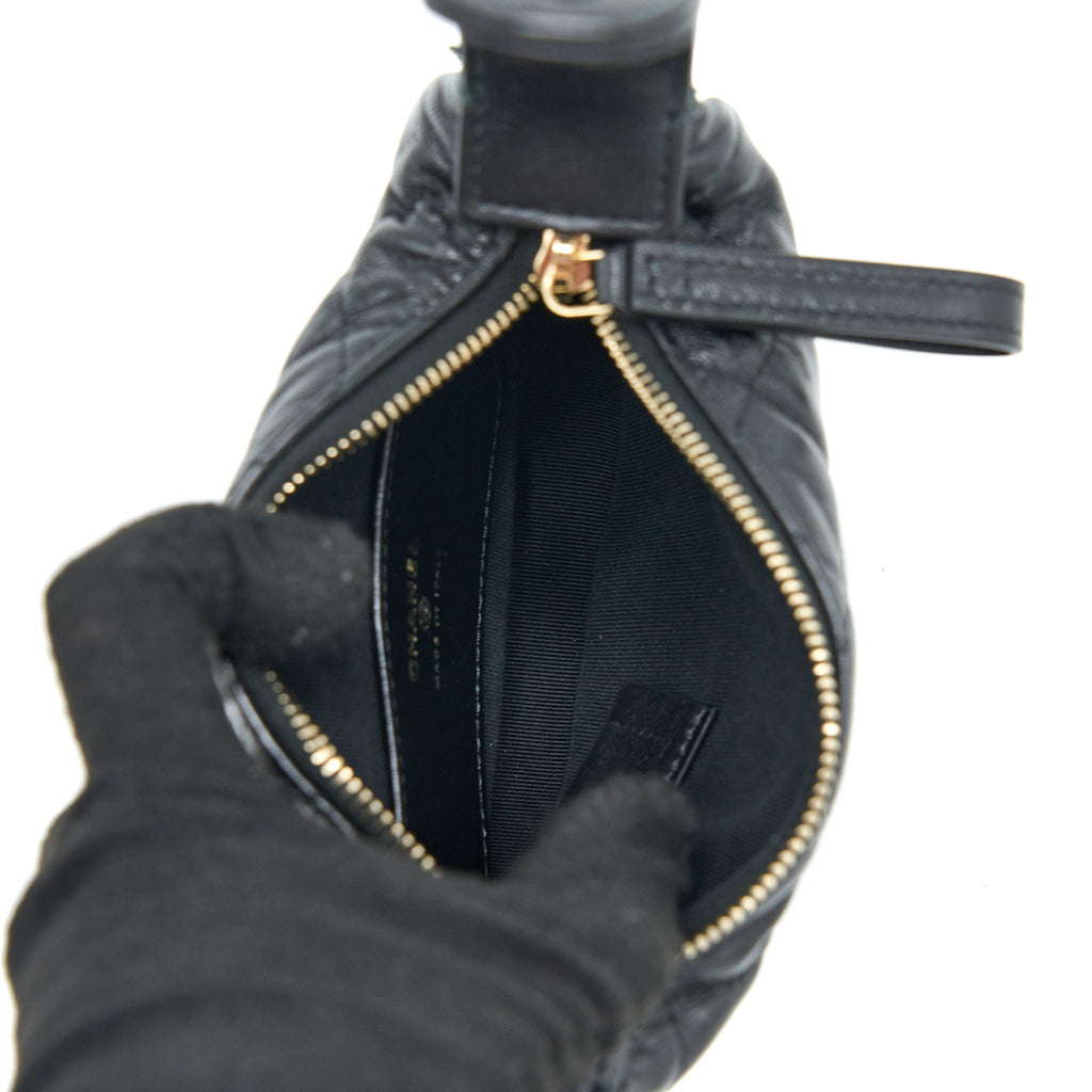 chanel-23c-round-cruise-pouch-lambskin-black-lghw-microchip