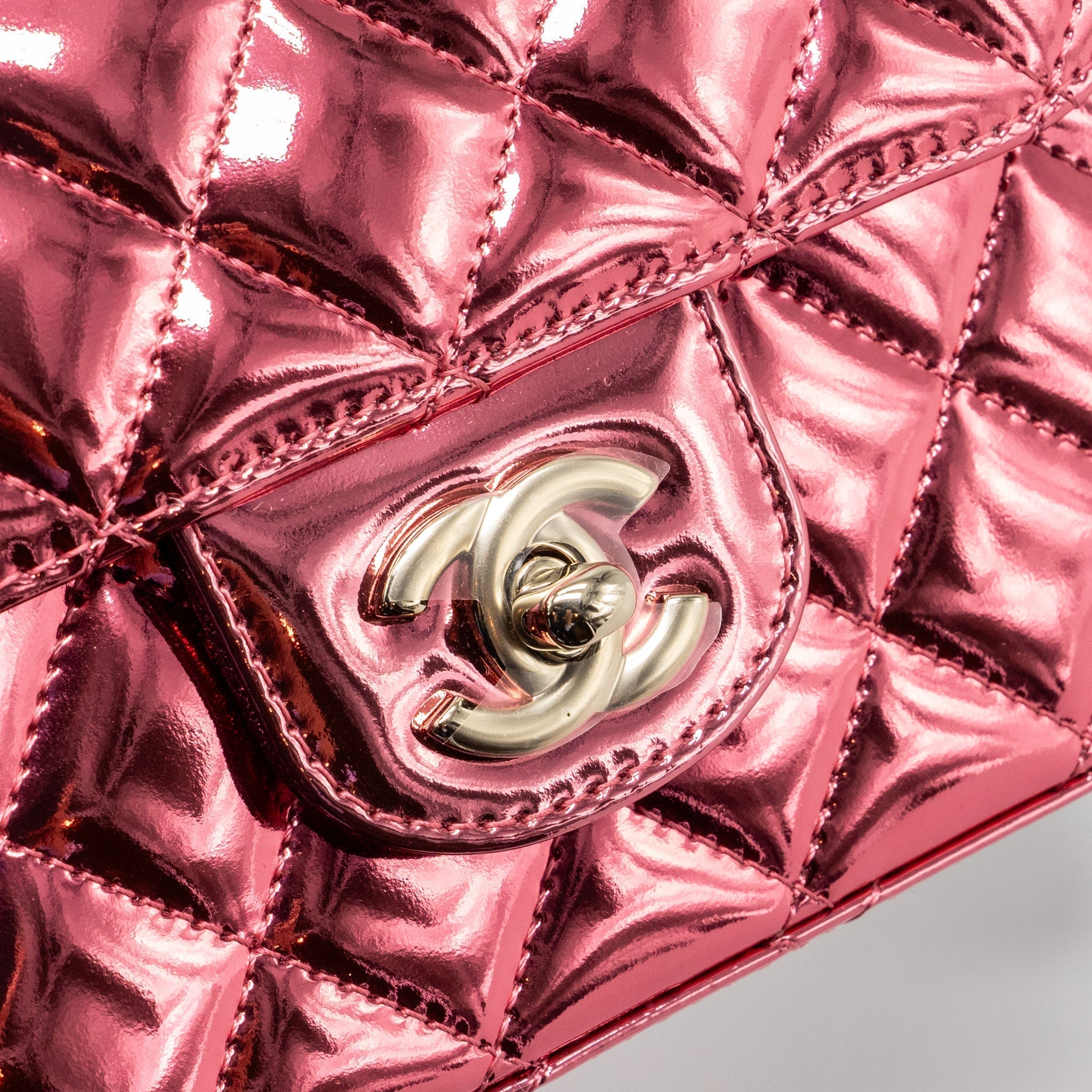 chanel-24c-mini-flap-bag-with-star-coin-purse-patent-calfskin-metallic-pink-lghw-microchip-copy
