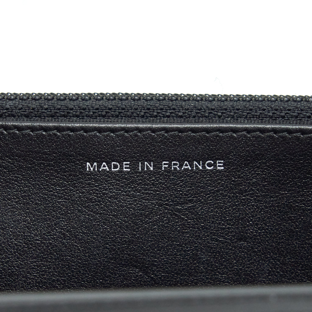 chanel-reissue-wallet-on-chain-aged-calfskin-black-with-black-hardware