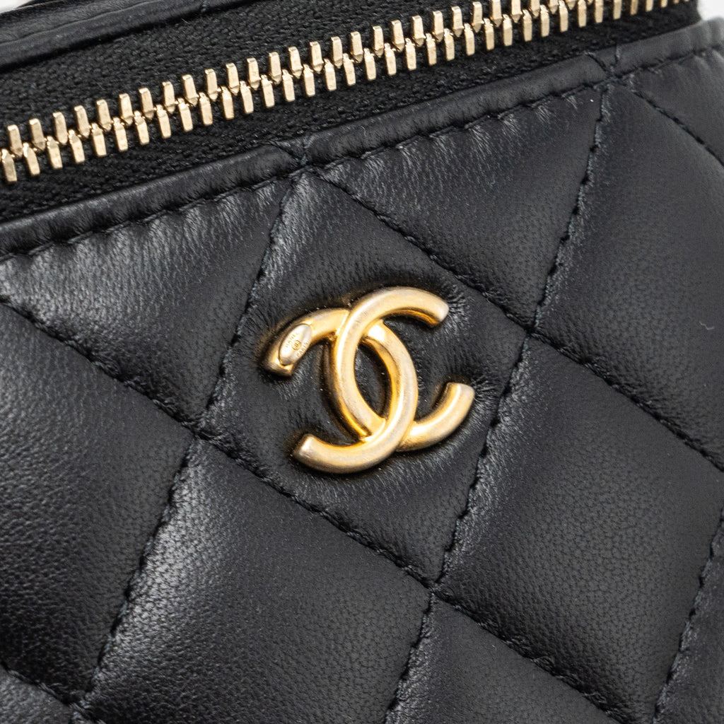 chanel-pearl-crush-mini-vanity-with-chain-lambskin-black-ghw-2