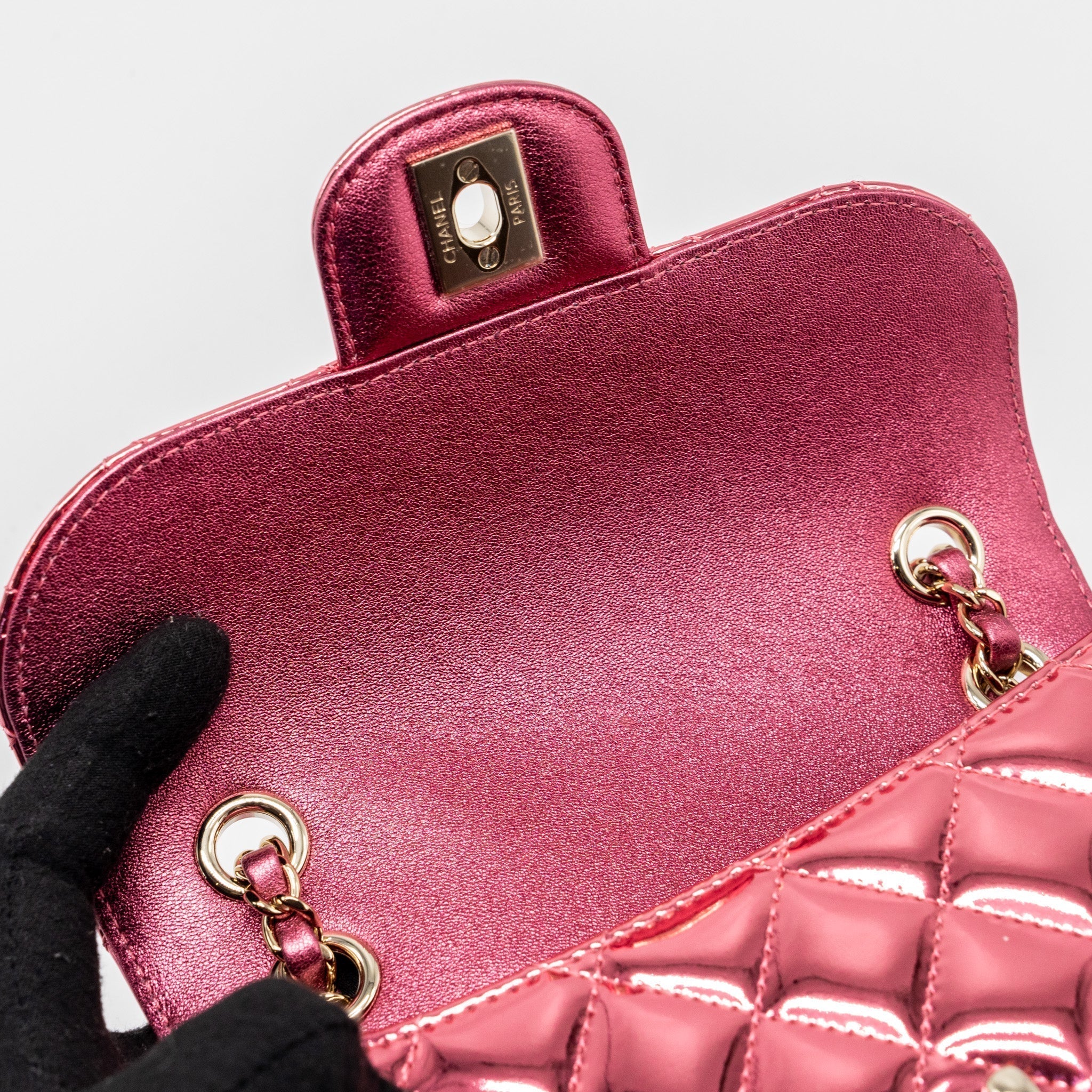 chanel-24c-mini-flap-bag-with-star-coin-purse-patent-calfskin-metallic-pink-lghw-microchip-copy