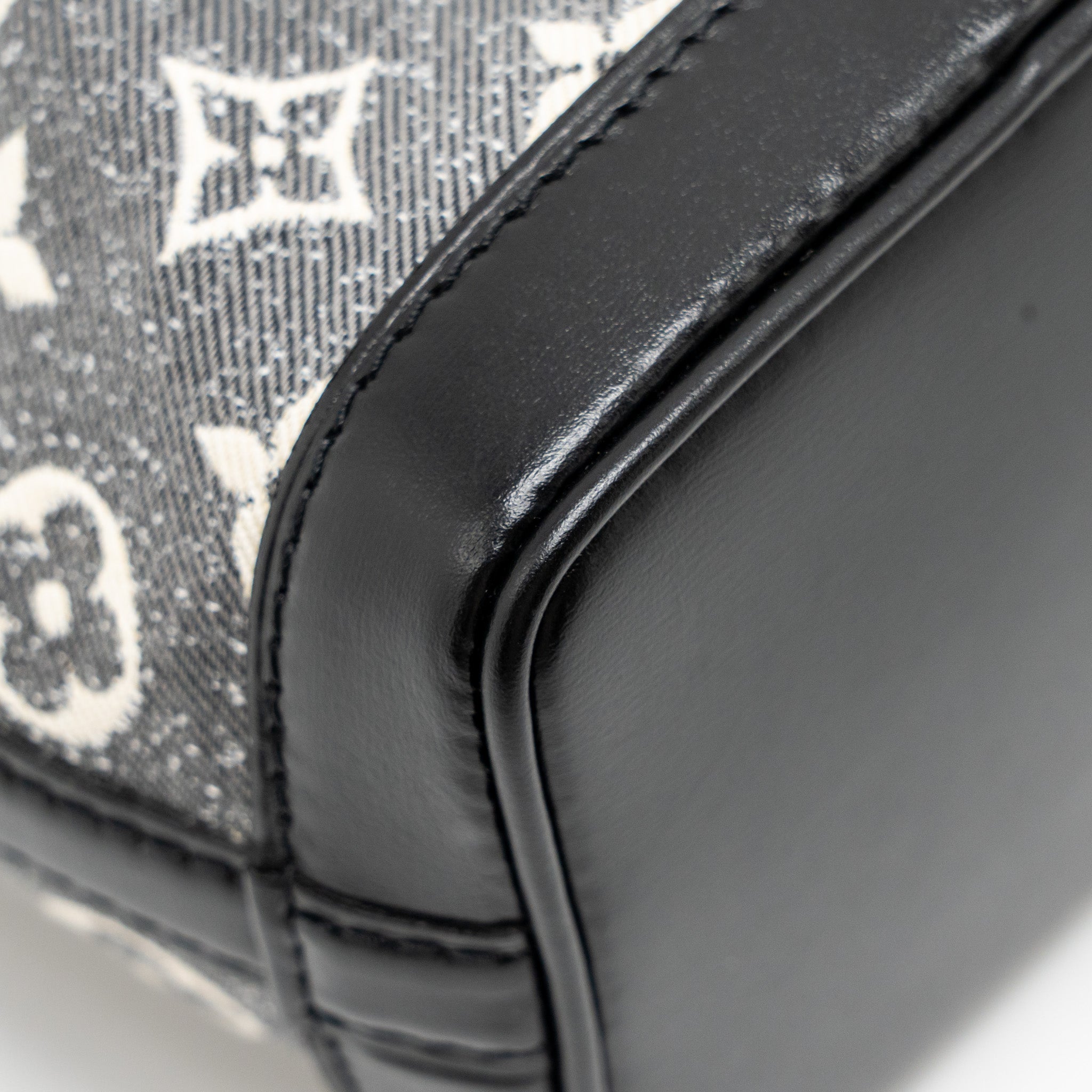 louis-vuitton-nano-noe-jacquard-denim-black-multicolor-shw