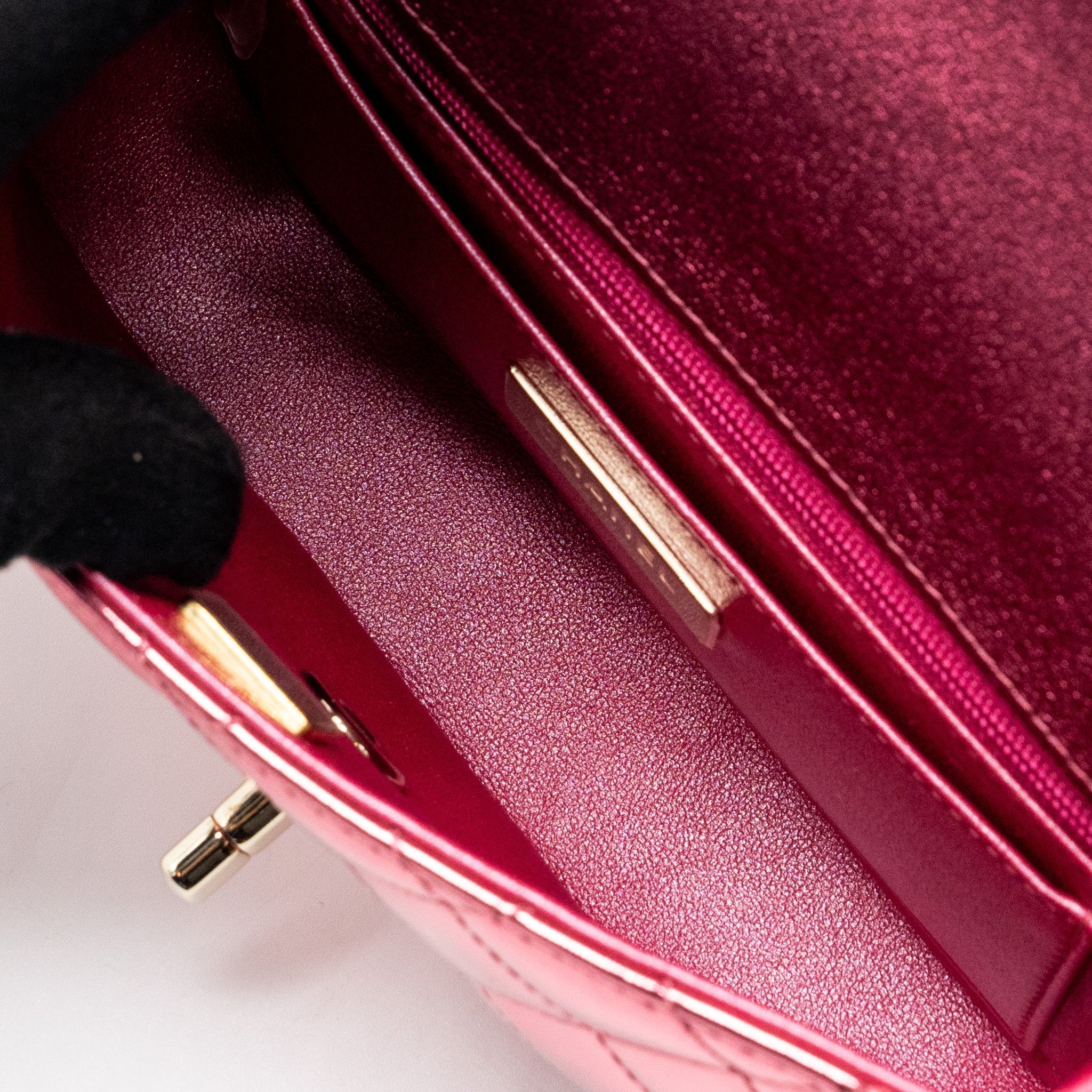 chanel-24c-mini-flap-bag-with-star-coin-purse-patent-calfskin-metallic-pink-lghw-microchip-copy