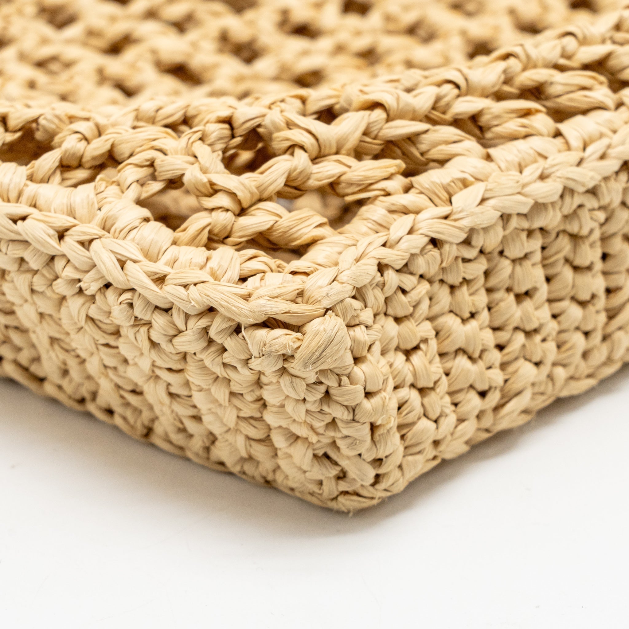 prada-crochet-tote-bag-raffia-natural