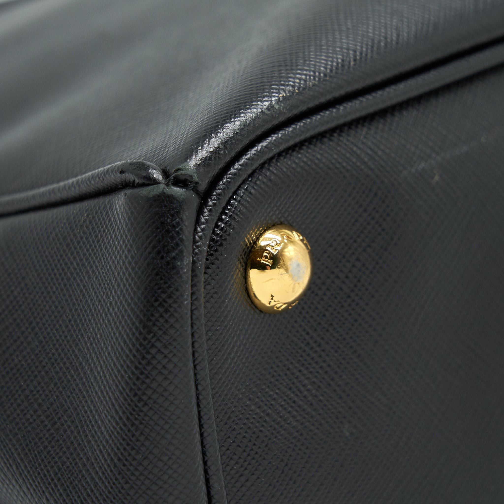 prada-saffiano-large-tote-bag-black-ghw