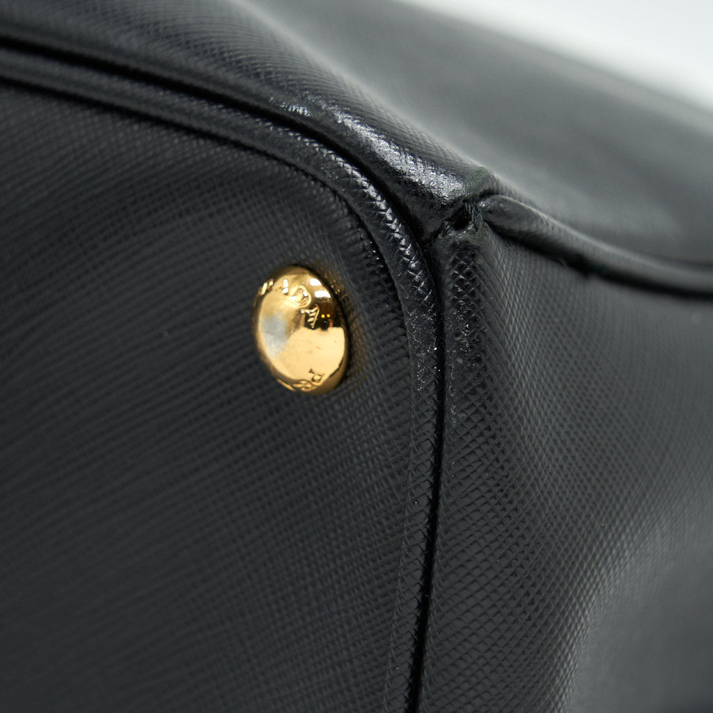 prada-saffiano-large-tote-bag-black-ghw