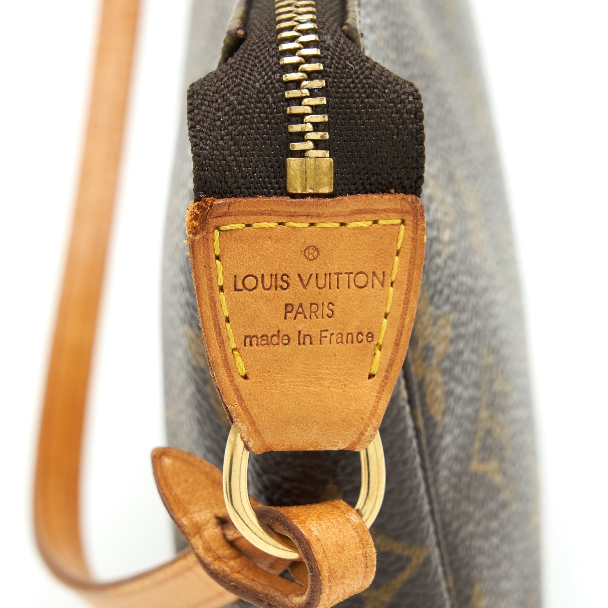 louis-vuitton-vintage-pochette-accessories-monogram-canvas