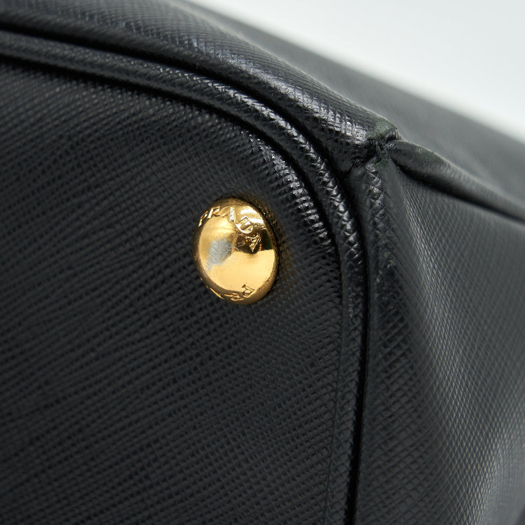 prada-saffiano-large-tote-bag-black-ghw