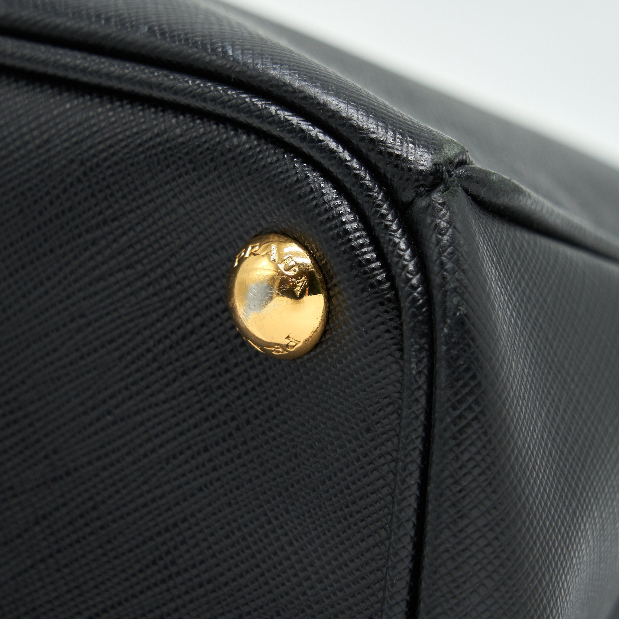 prada-saffiano-large-tote-bag-black-ghw