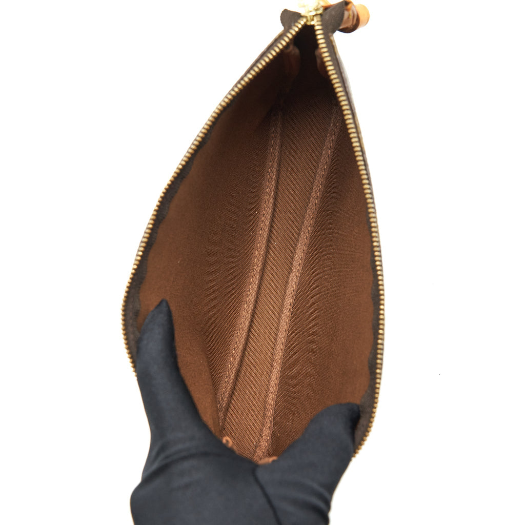 louis-vuitton-vintage-pochette-accessories-monogram-canvas