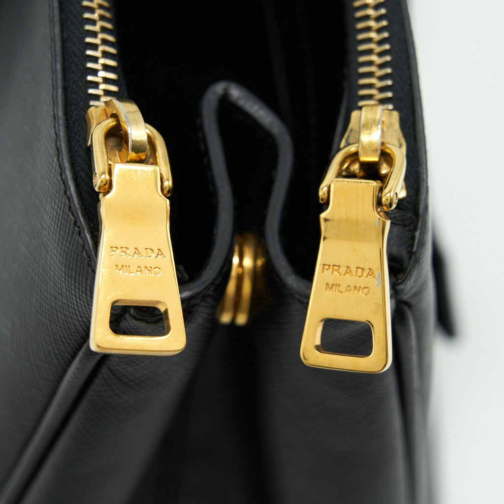 prada-saffiano-large-tote-bag-black-ghw