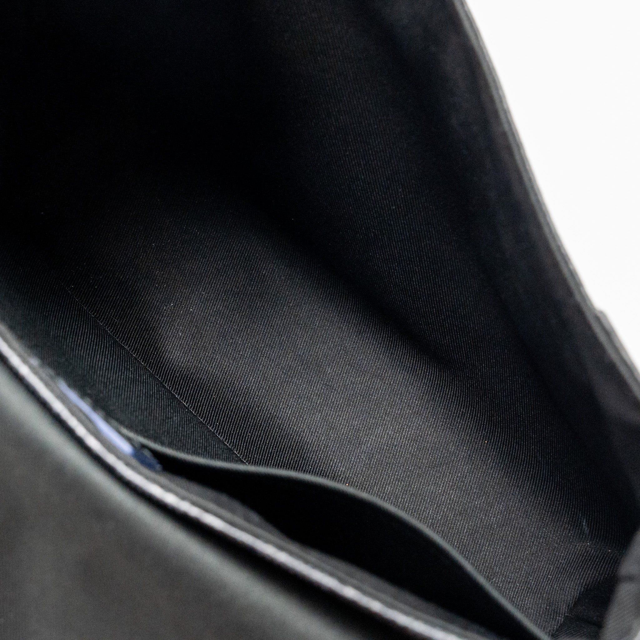 louis-vuitton-world-map-district-messenger-bag-damier-graphite-canvas-shw
