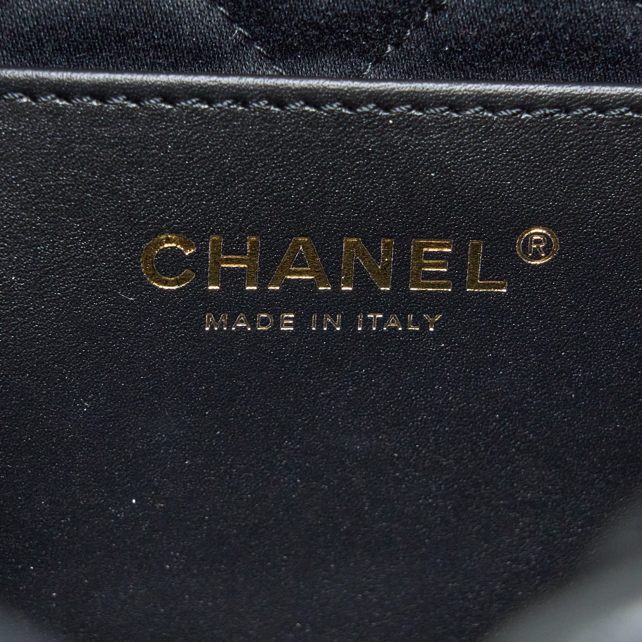 chanel-23s-mini-22-bag-shiny-calfskin-black-brushed-ghwmicrochip