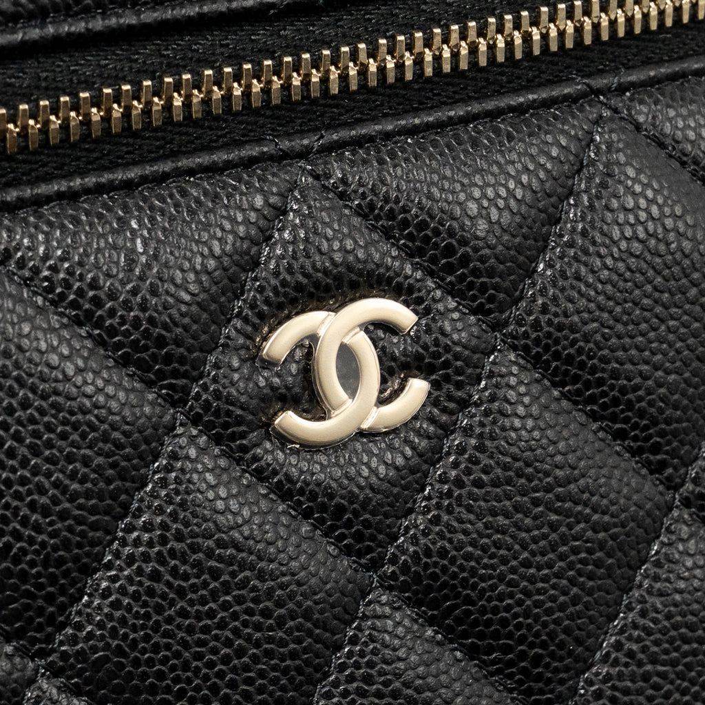 chanel-25p-cc-top-handle-vanity-with-chain-caviar-black-lghwmicrochip-copy-1