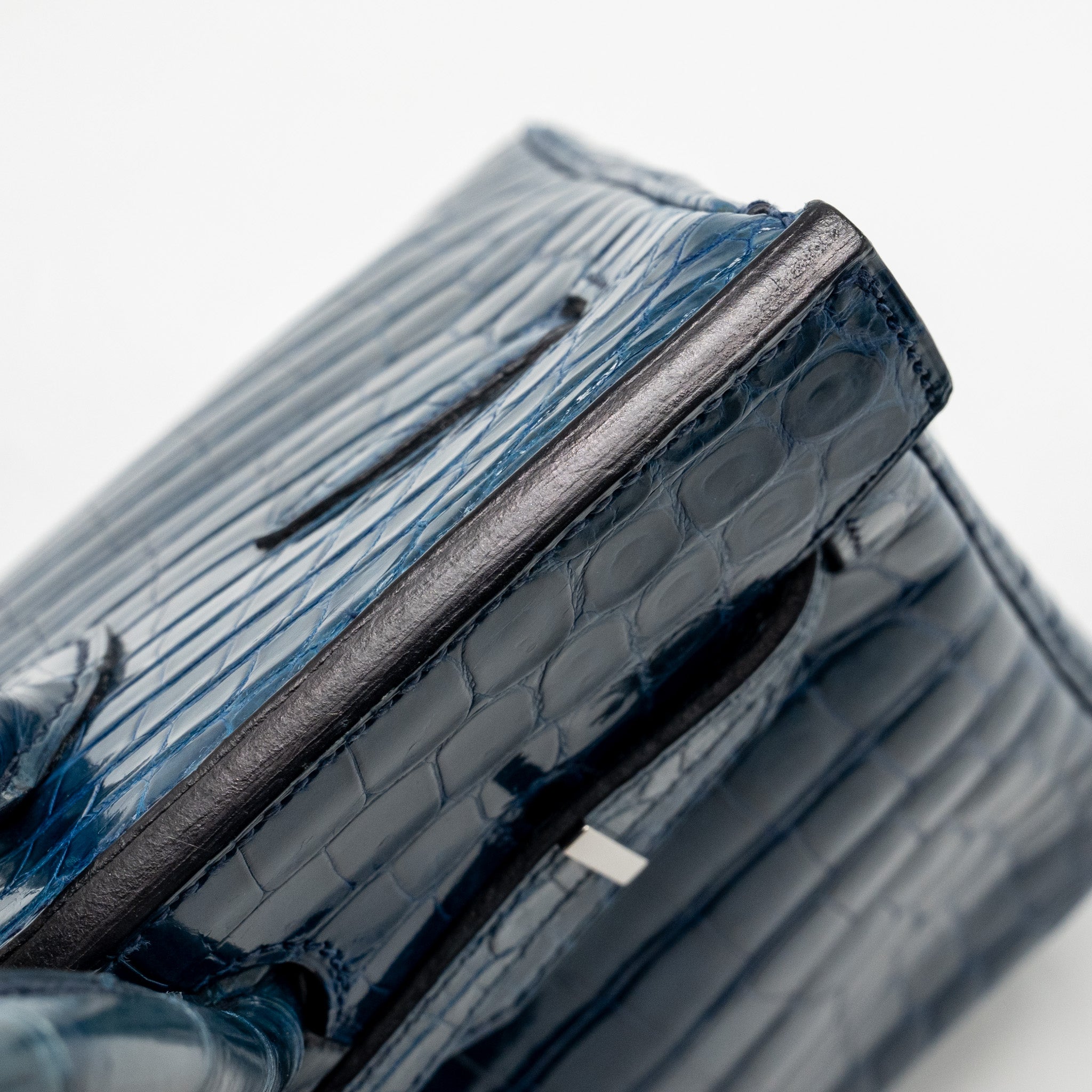 hermes-birkin-30-shiny-crocodile-niloticus-colvert-shw-stamp-square-l-copy-1