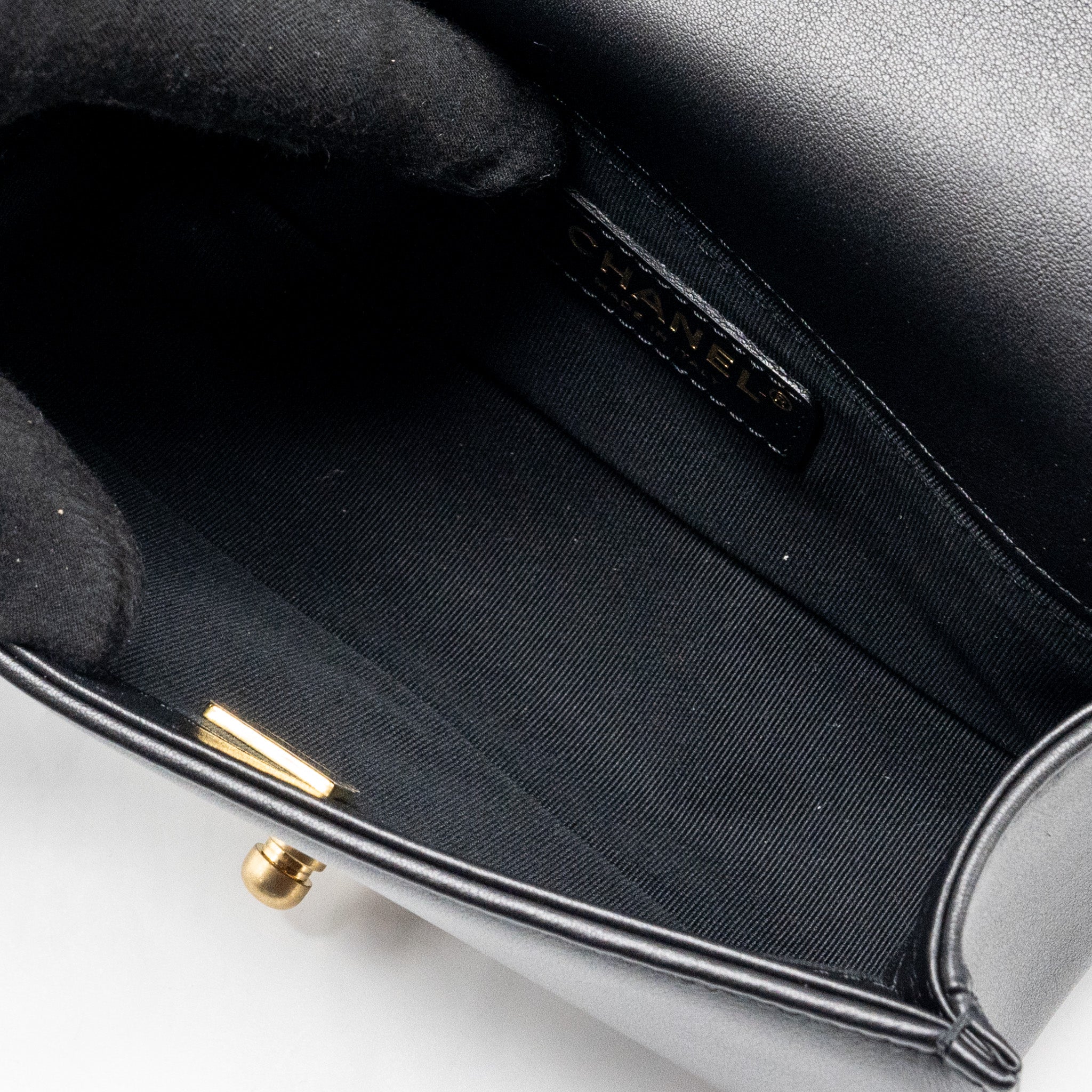 chanel-small-boy-bag-smooth-calfskin-black-ghwmicrochip