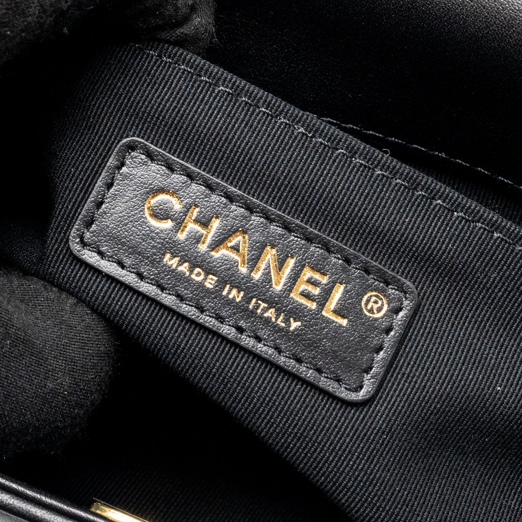 chanel-small-boy-bag-smooth-calfskin-black-ghwmicrochip