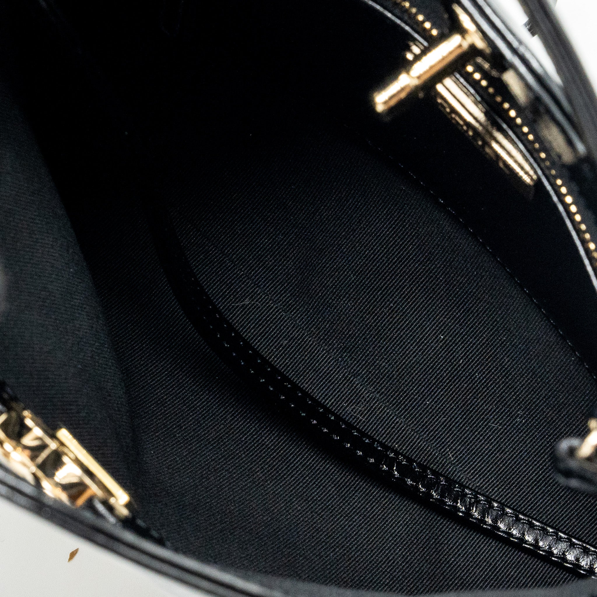 chanel-24c-mini-31-bag-shiny-calfskin-black-lghwmicrochip-1