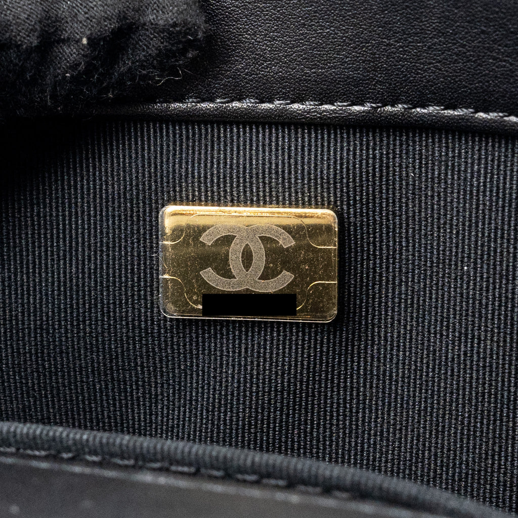 chanel-small-boy-bag-smooth-calfskin-black-ghwmicrochip