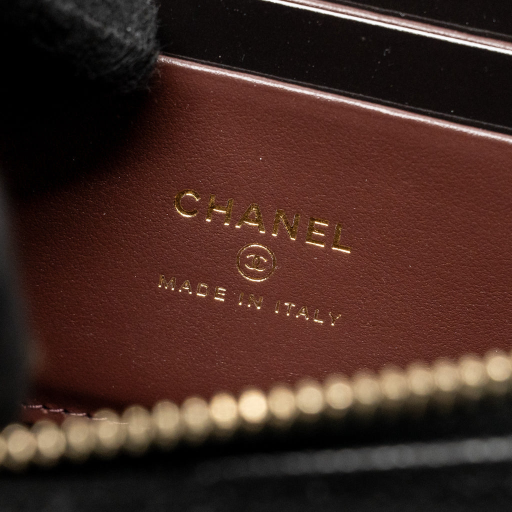 chanel-25p-cc-top-handle-vanity-with-chain-caviar-black-lghwmicrochip-copy-1