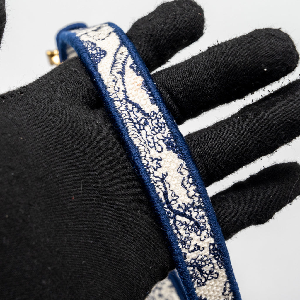dior-medium-saddle-bag-toile-de-jouy-blue-ghw