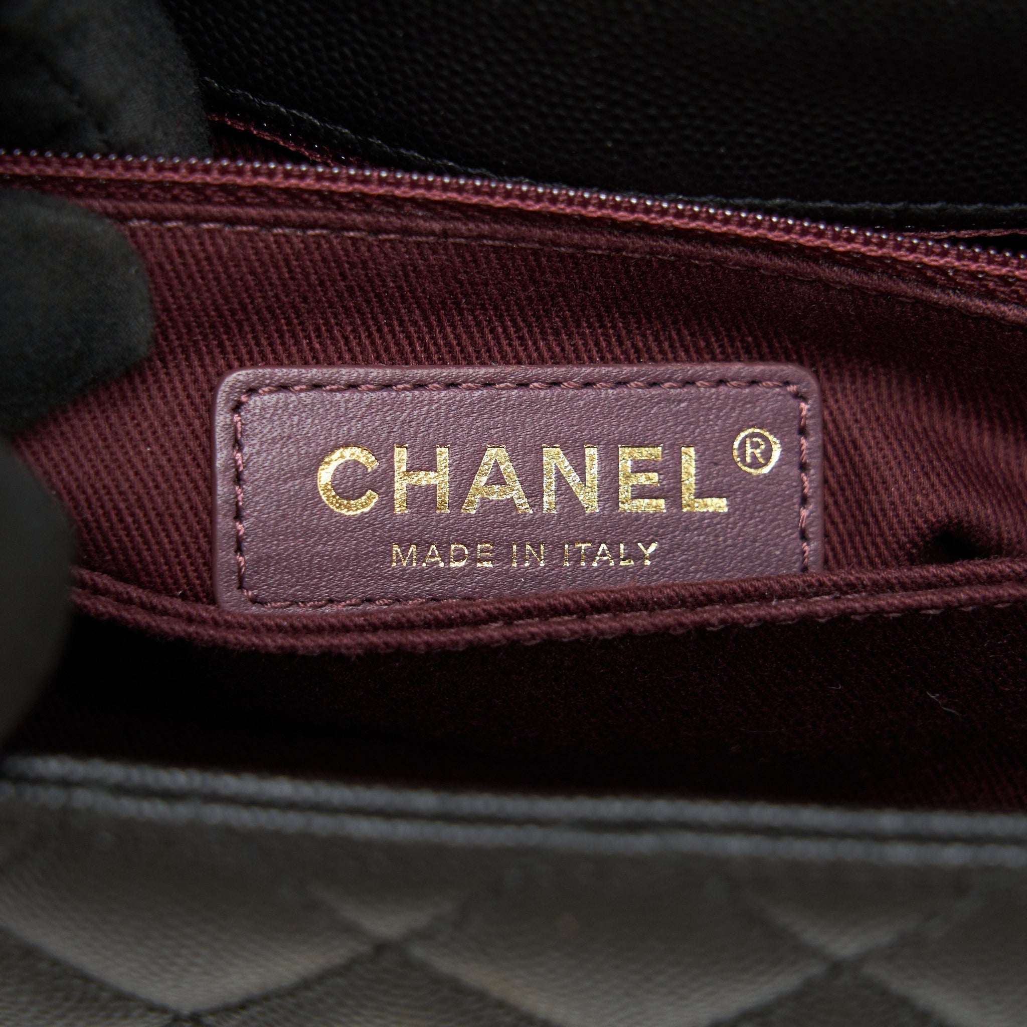 chanel-caviar-quilted-mini-coco-handle-flap-bag