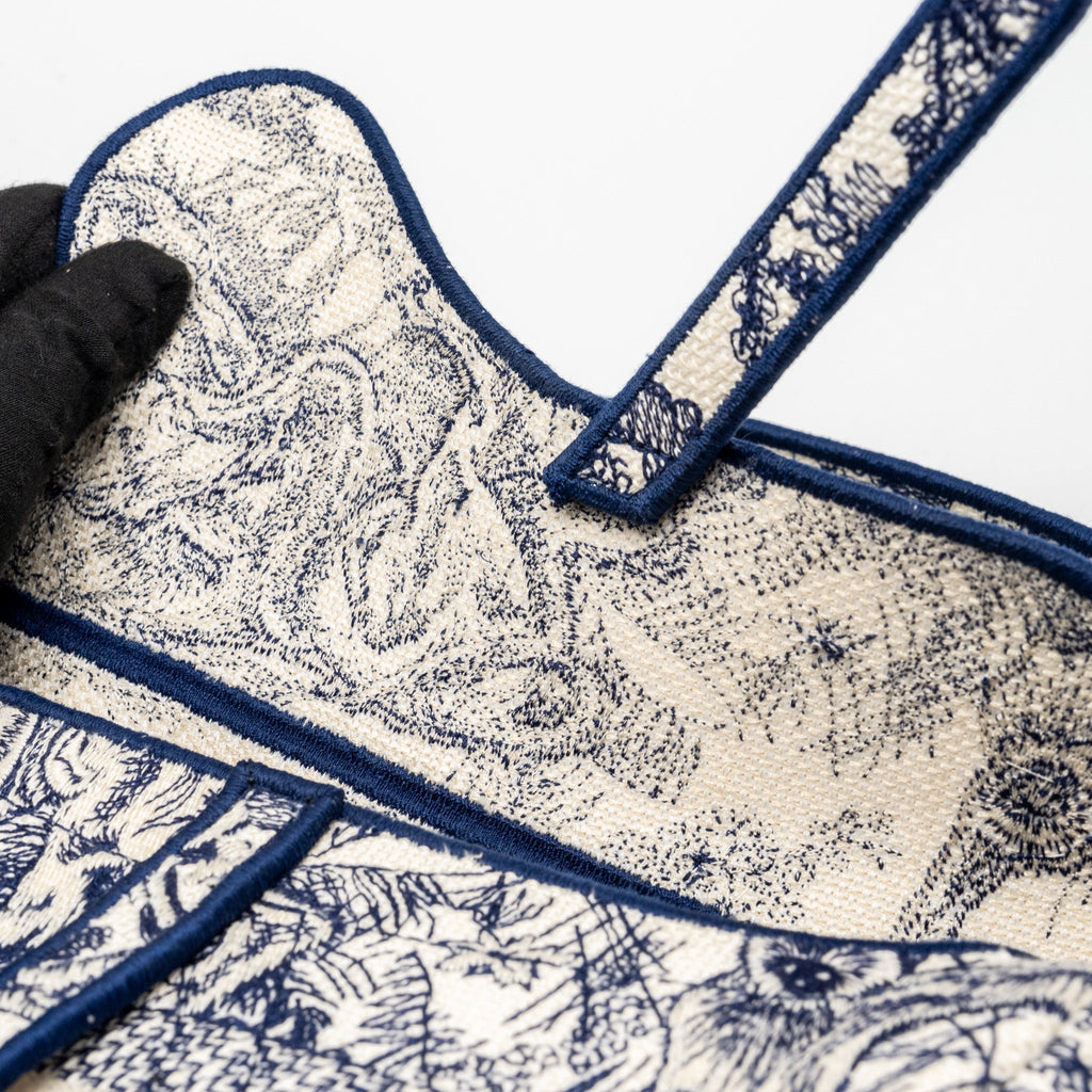 dior-medium-saddle-bag-toile-de-jouy-blue-ghw